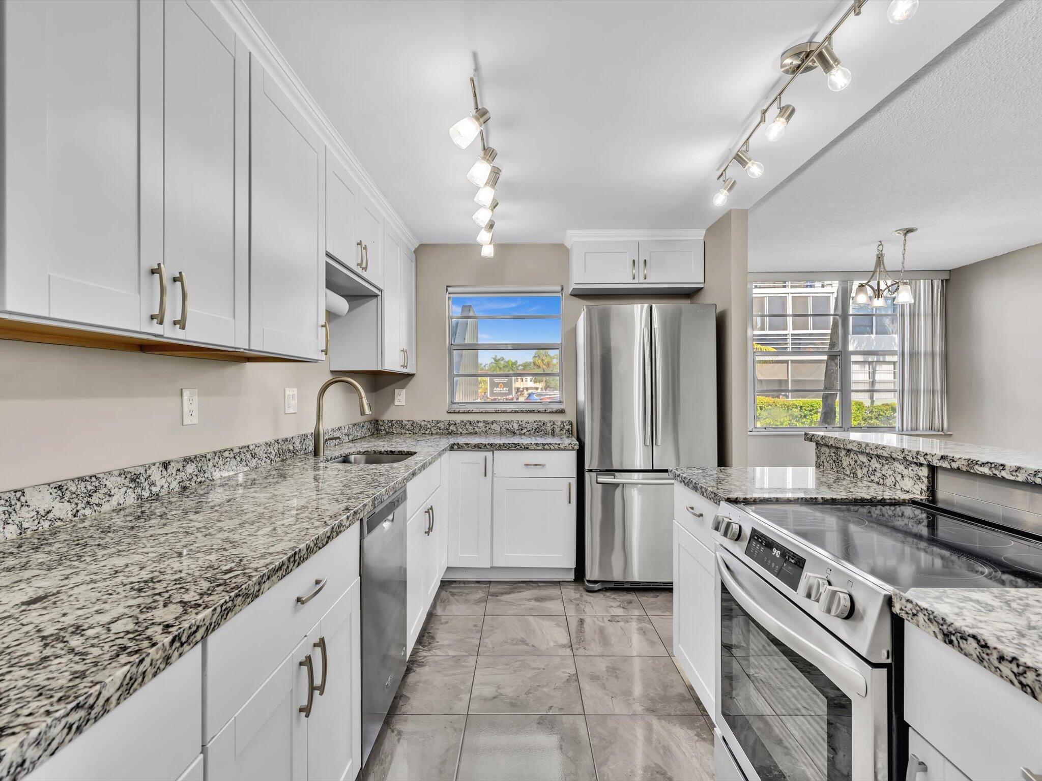 WATERGATE CONDOMINIUM NO 4 - Residential