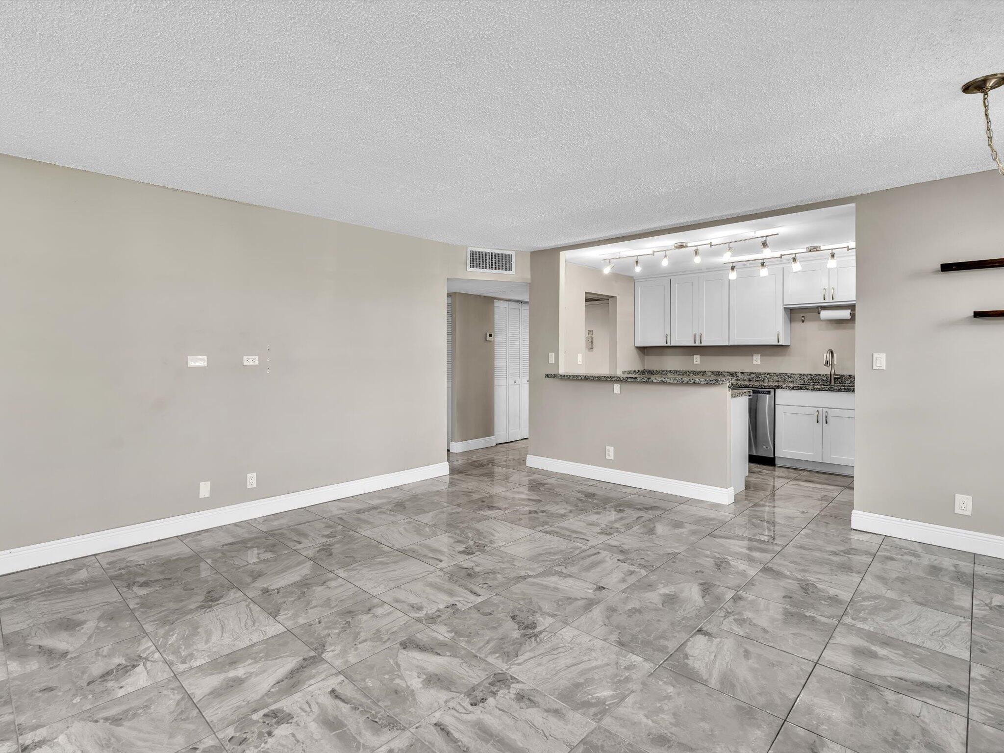 WATERGATE CONDOMINIUM NO 4 - Residential