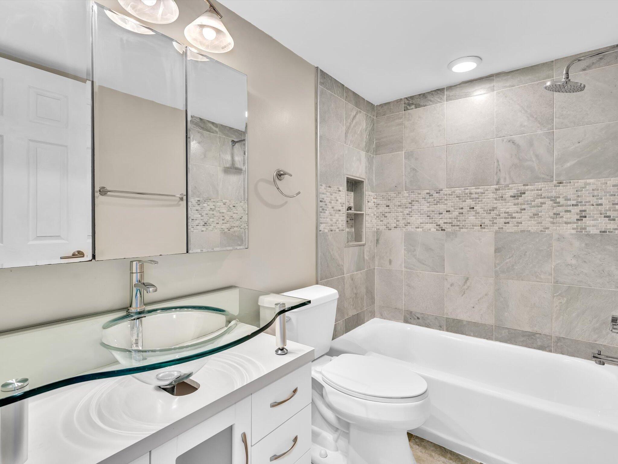 WATERGATE CONDOMINIUM NO 4 - Residential