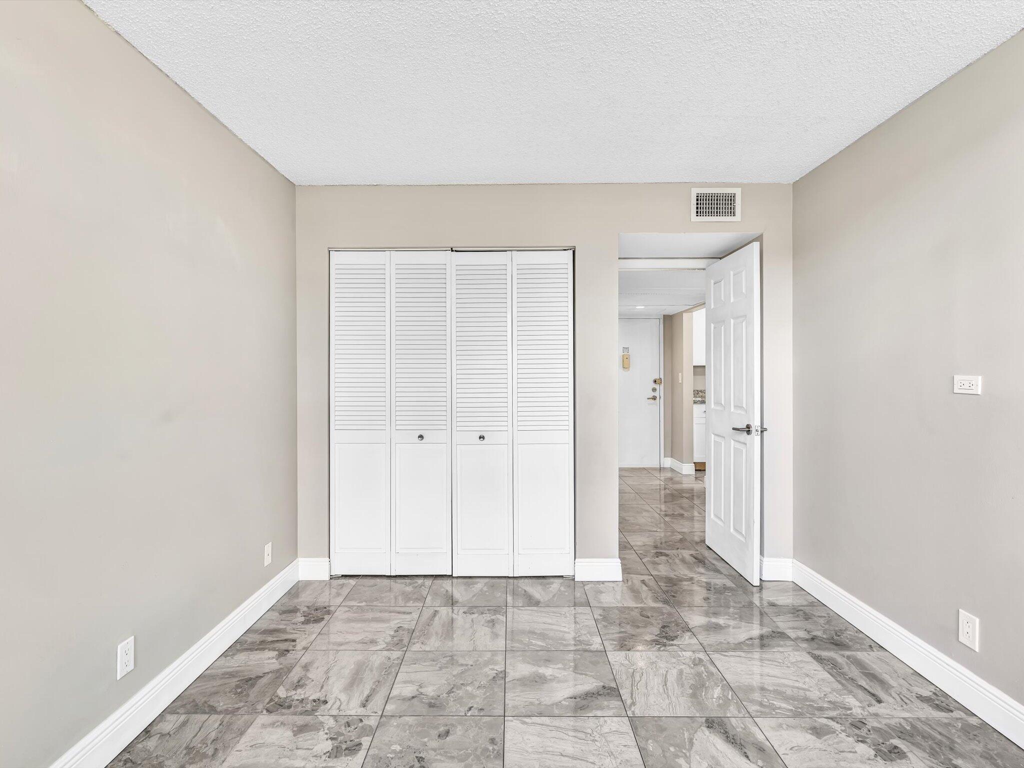 WATERGATE CONDOMINIUM NO 4 - Residential