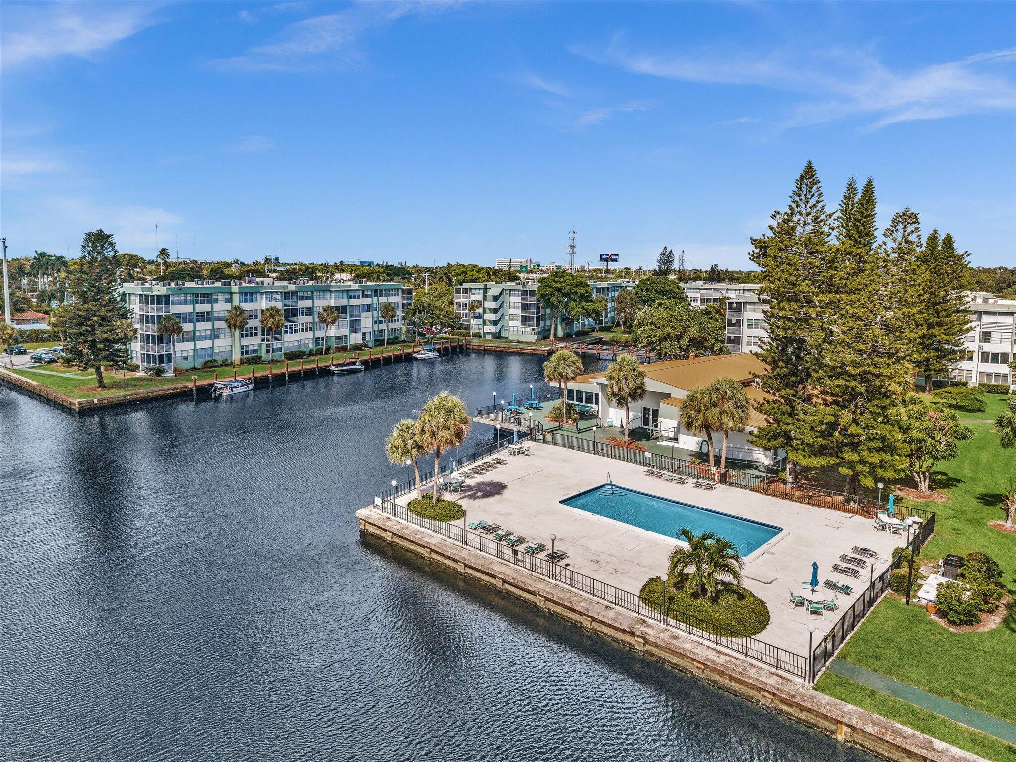 WATERGATE CONDOMINIUM NO 4 - Residential