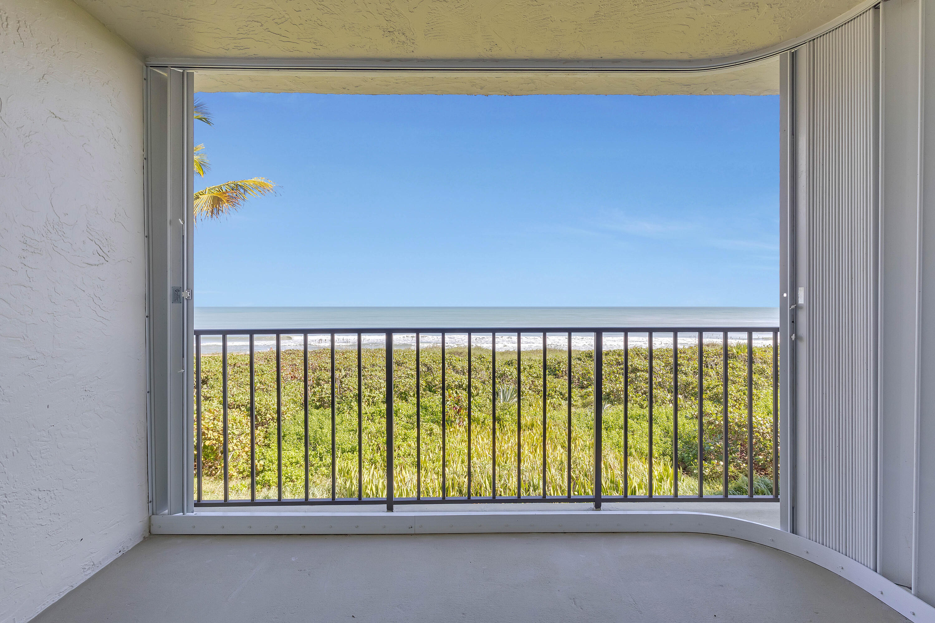 OCEAN HARBOUR SOUTH CONDOMINIUM - Residential