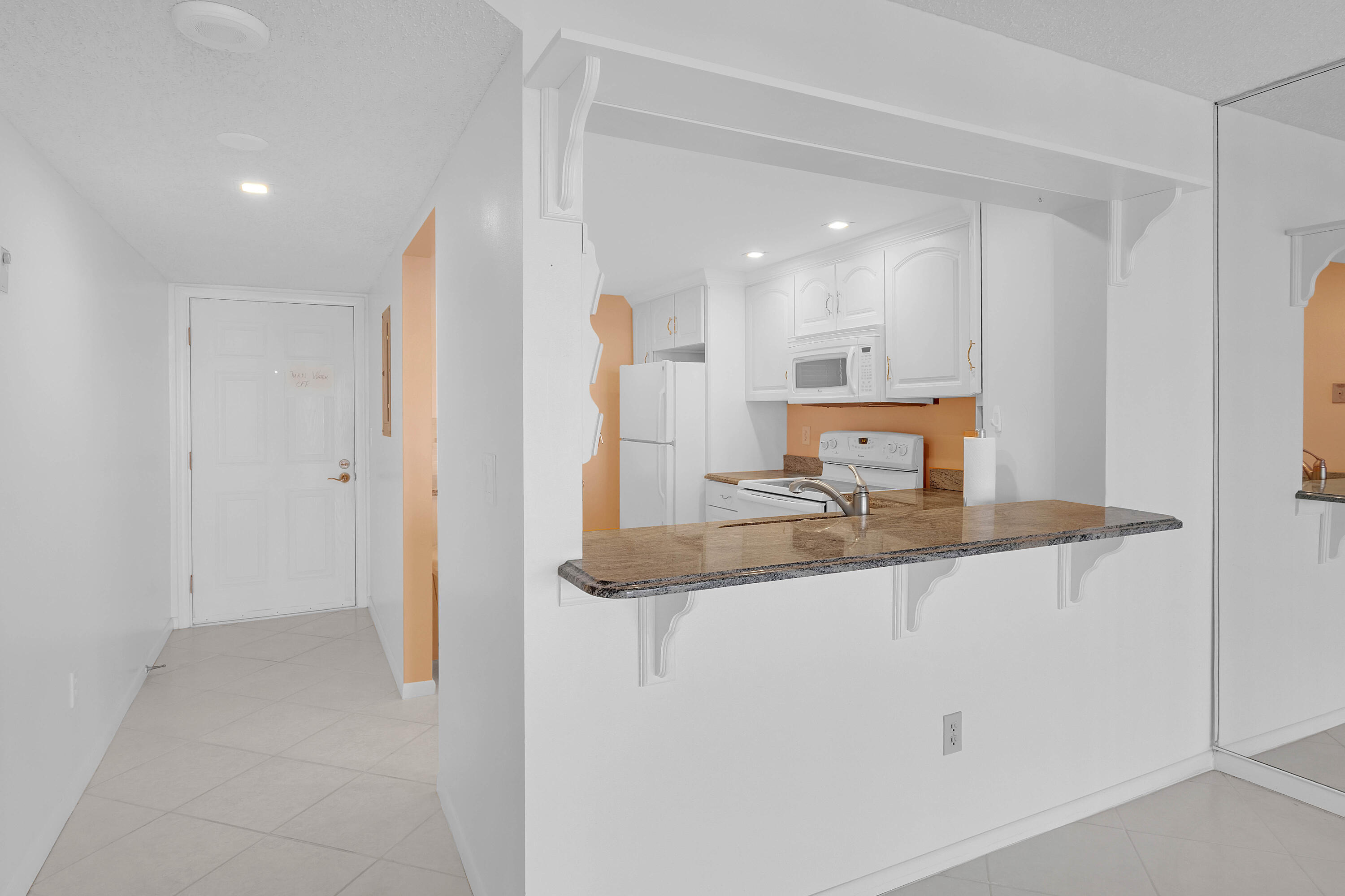 OCEAN HARBOUR SOUTH CONDOMINIUM - Residential