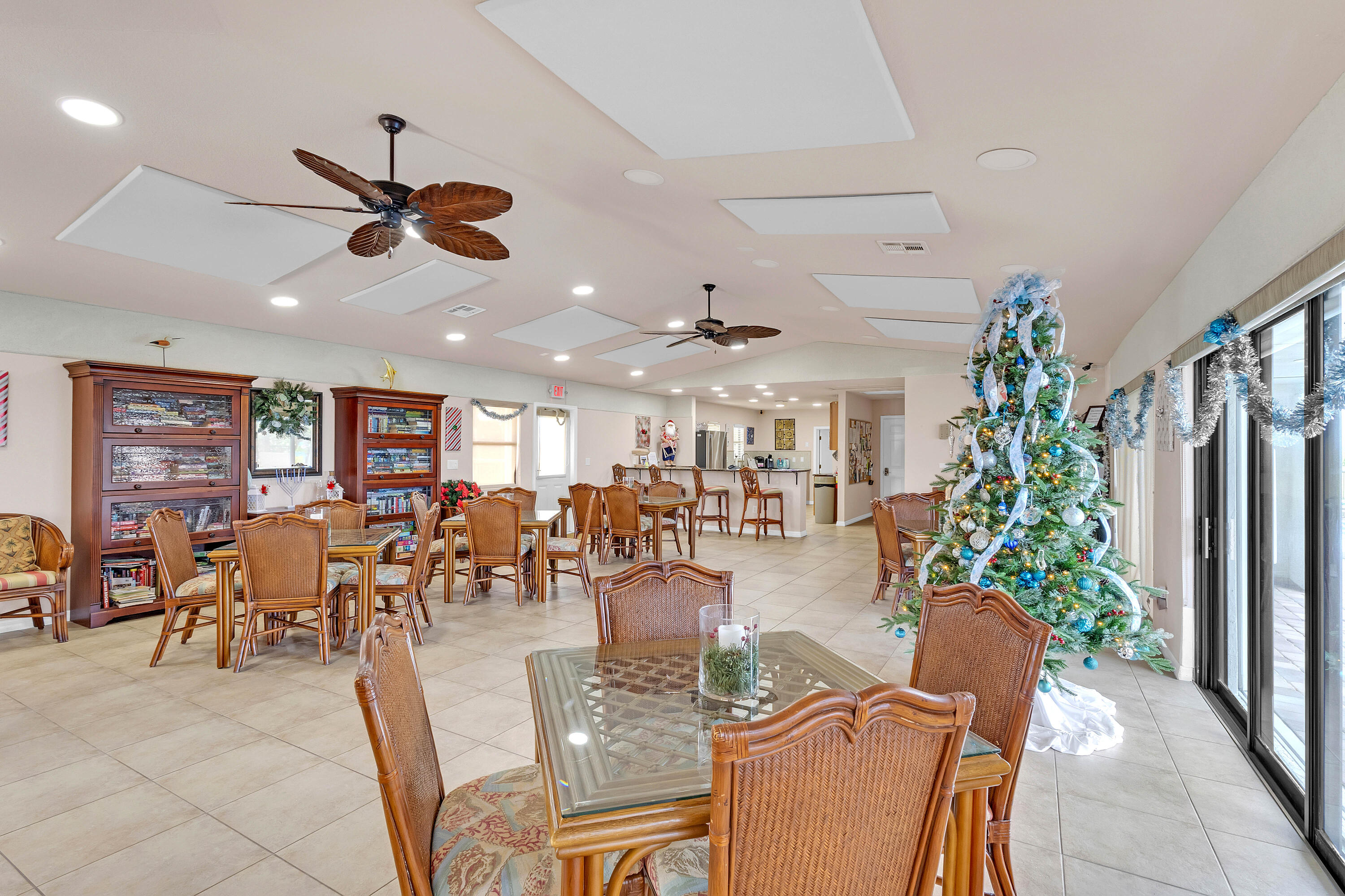 OCEAN HARBOUR SOUTH CONDOMINIUM - Residential