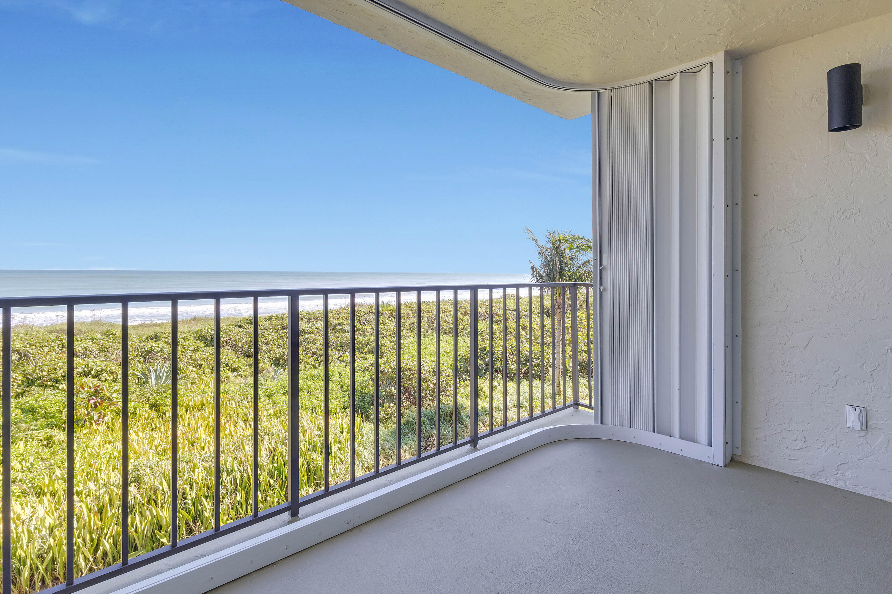 OCEAN HARBOUR SOUTH CONDOMINIUM - Residential