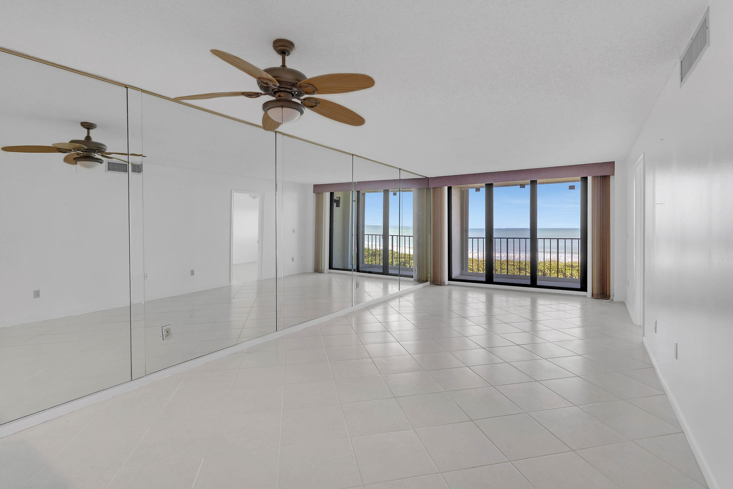 OCEAN HARBOUR SOUTH CONDOMINIUM - Residential