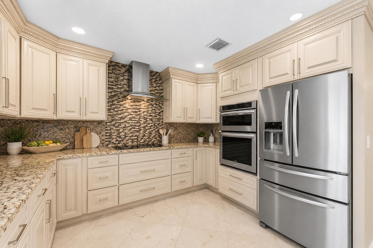 VENETIAN ISLES 3RD SEC - Residential