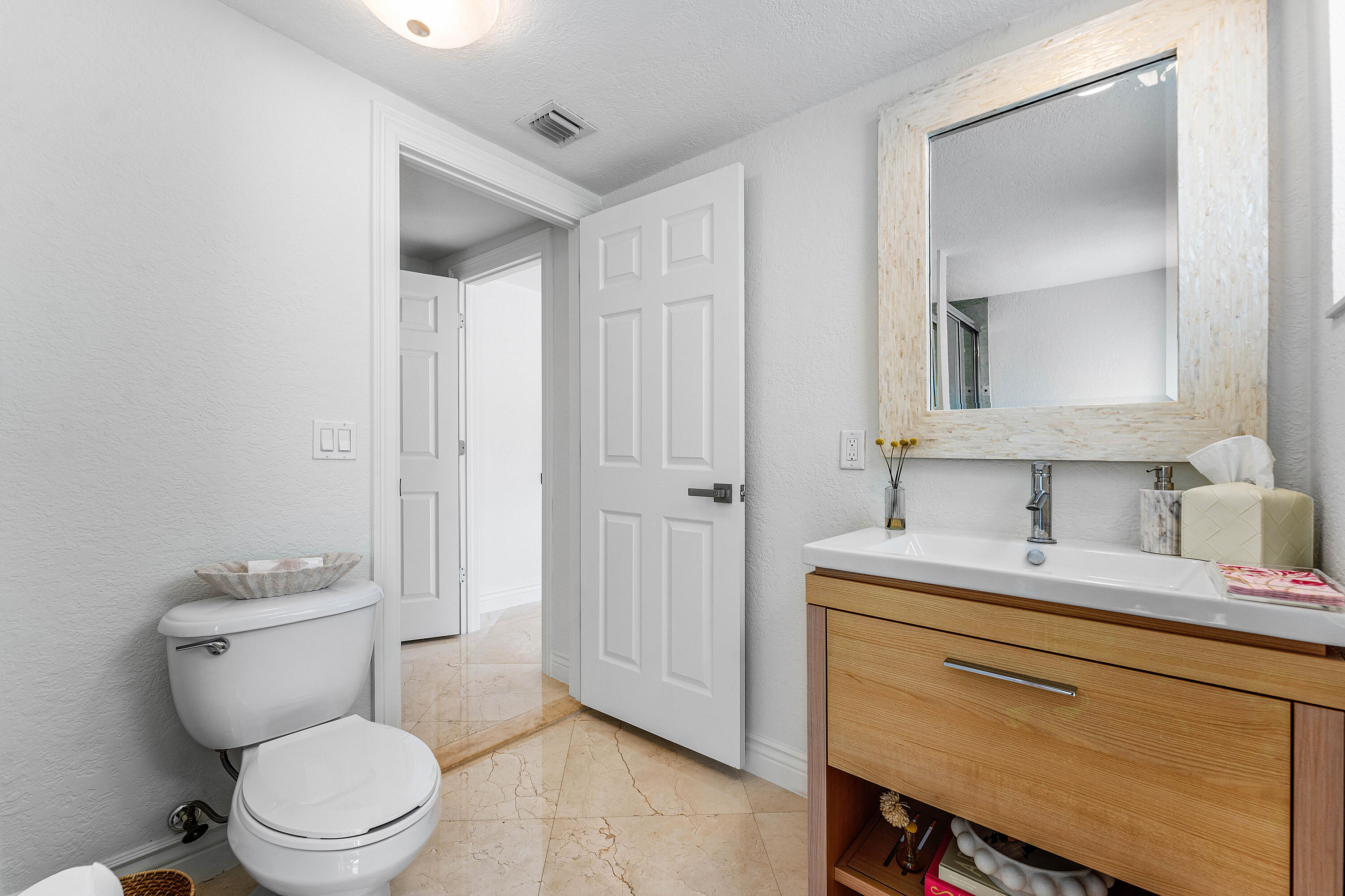 VENETIAN ISLES 3RD SEC - Residential
