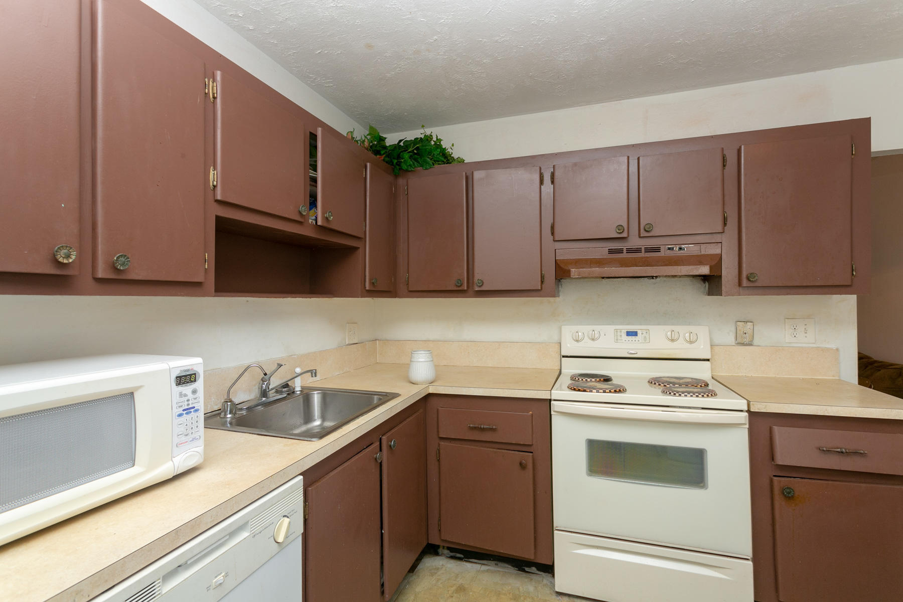CROSS CREEK CONDO - Residential