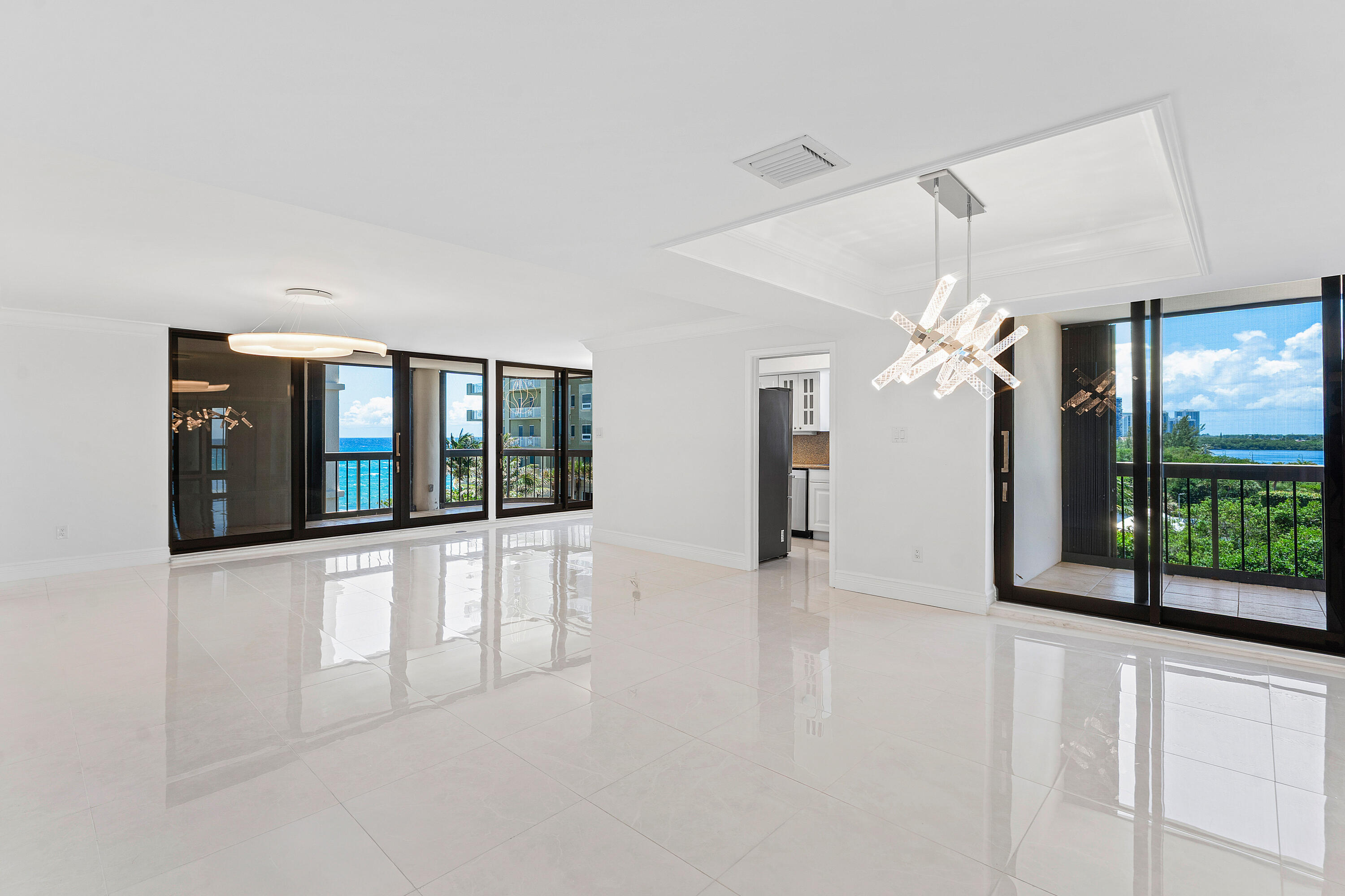 EASTPOINTE CONDO - Residential