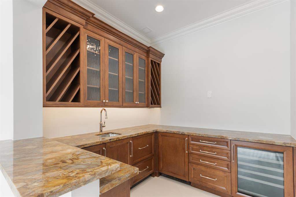 SAILFISH POINT - Residential
