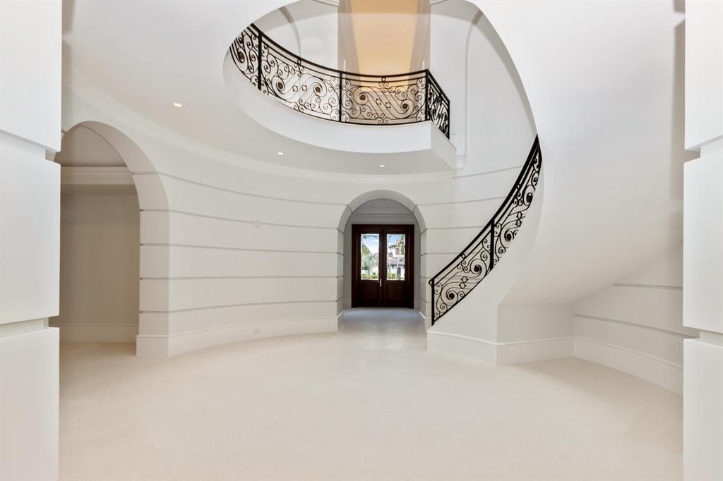 SAILFISH POINT - Residential