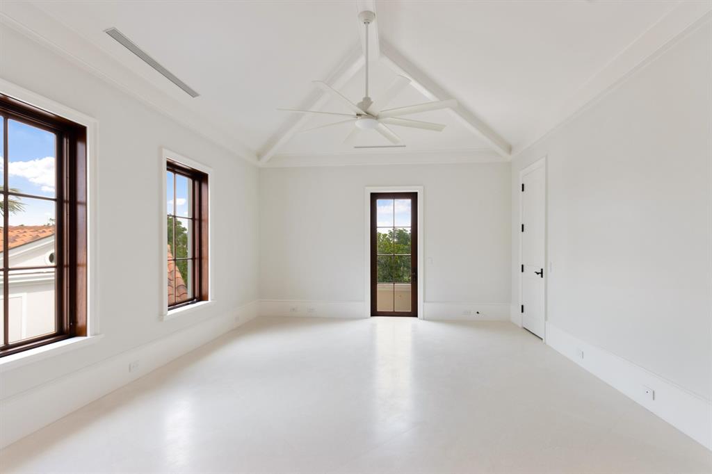 SAILFISH POINT - Residential