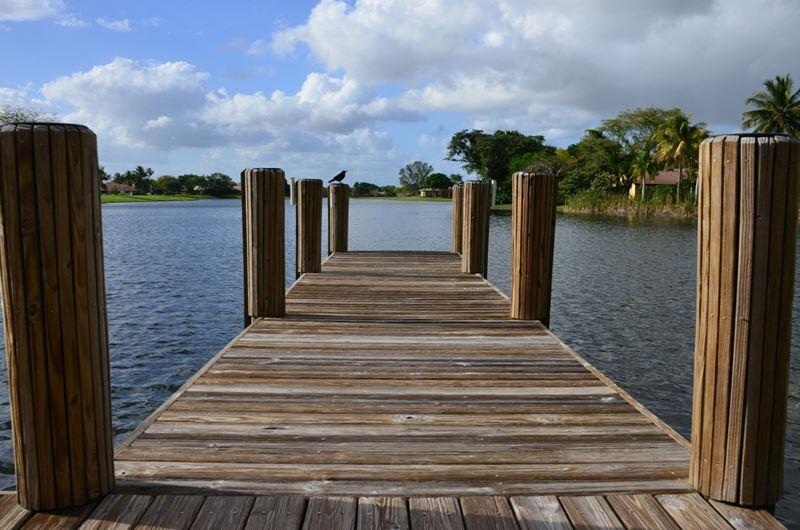 PARKLAND LAKES - Residential