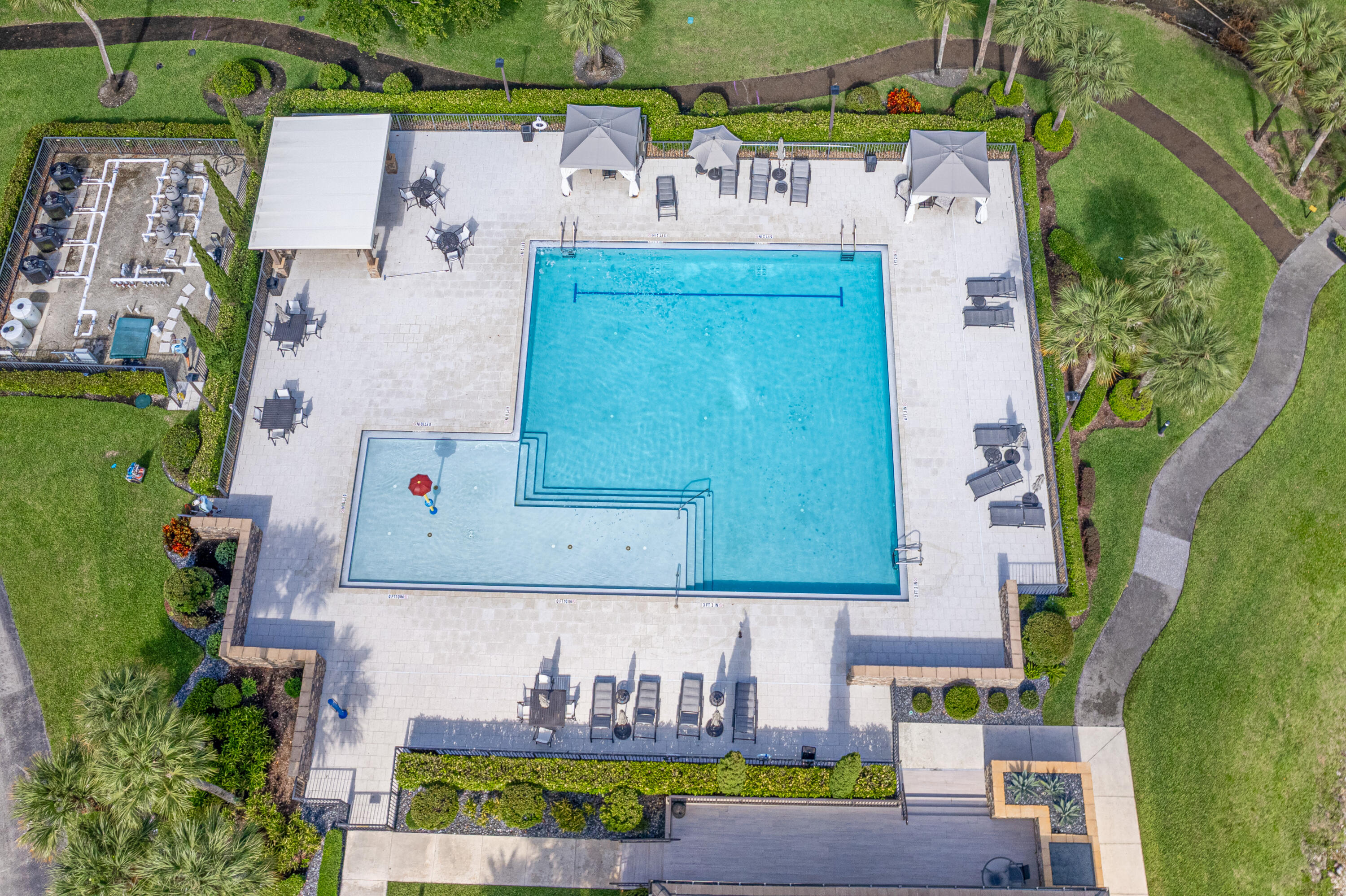 PARKLAND LAKES - Residential