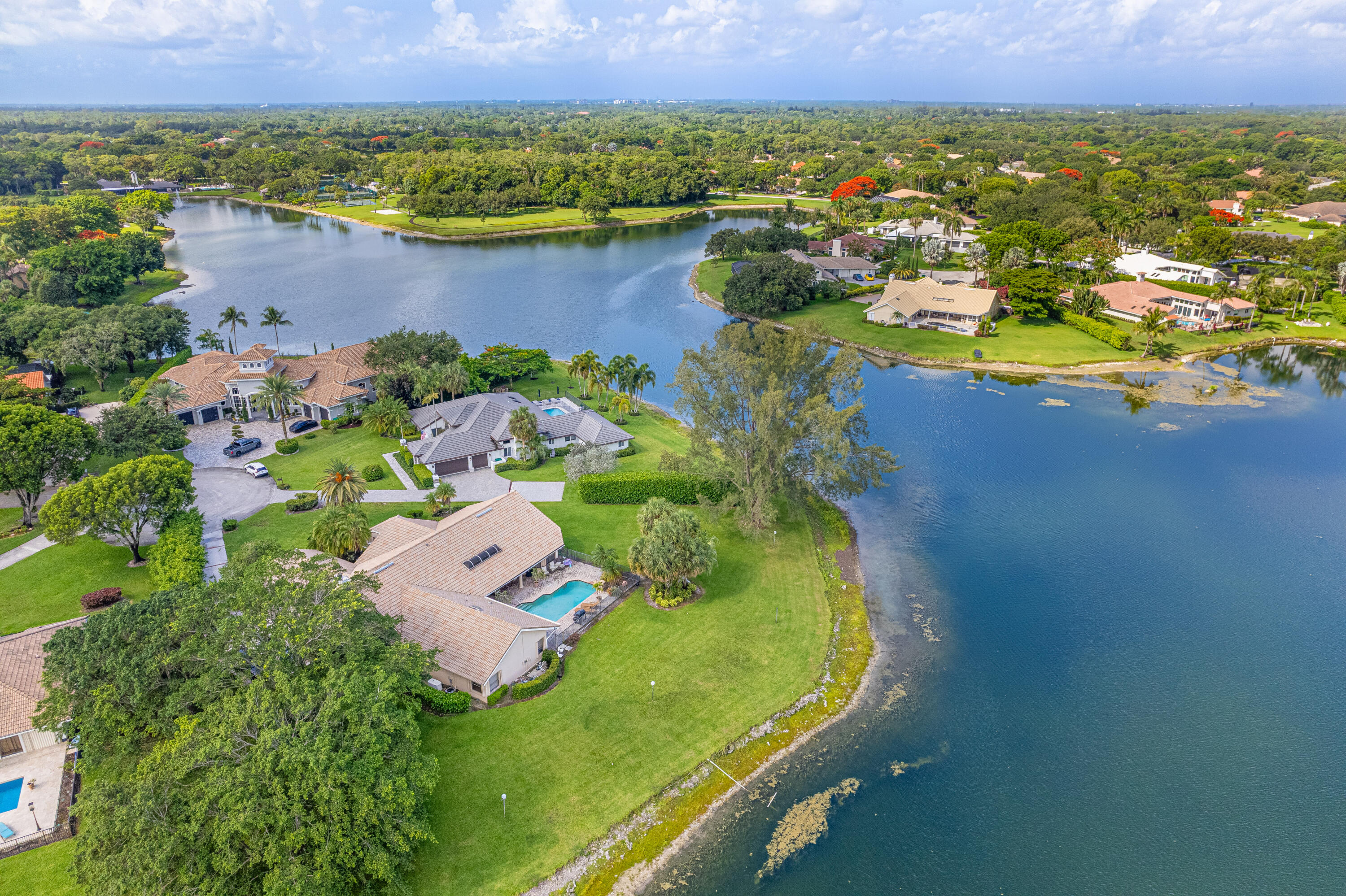 PARKLAND LAKES - Residential