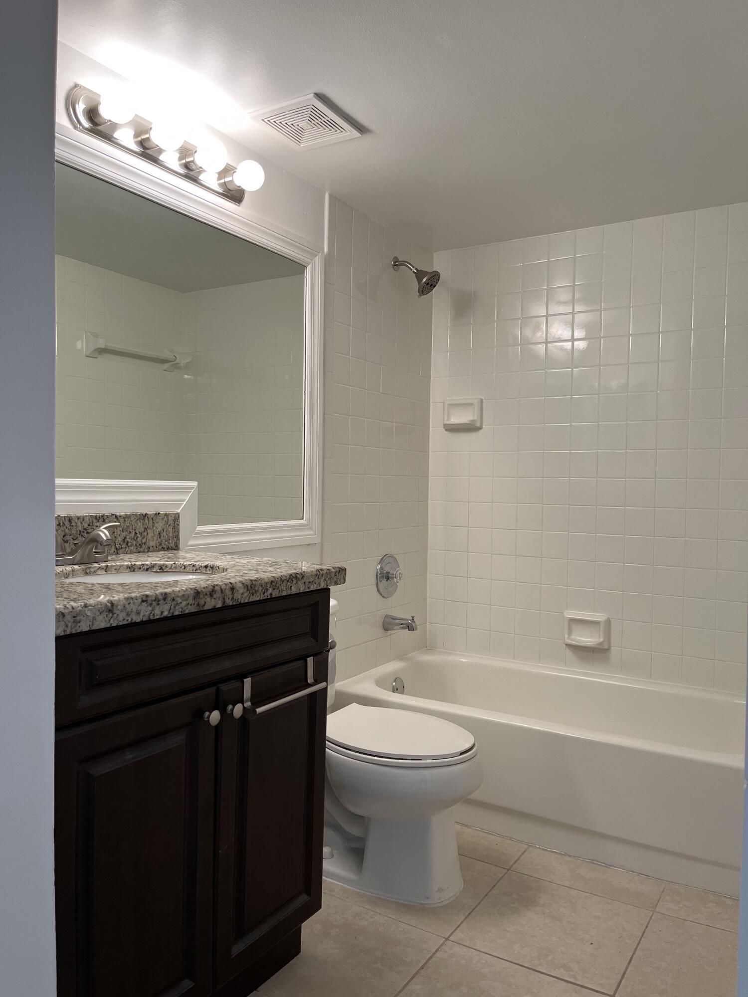 STERLING VILLAGES OF PALM BEACH LAKES CONDO - Residential Lease