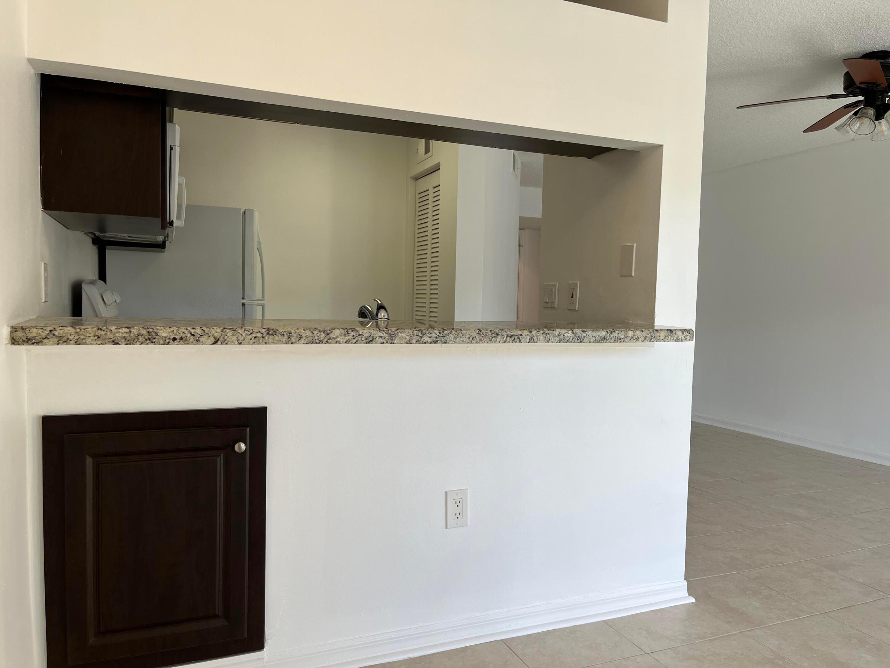 STERLING VILLAGES OF PALM BEACH LAKES CONDO - Residential Lease