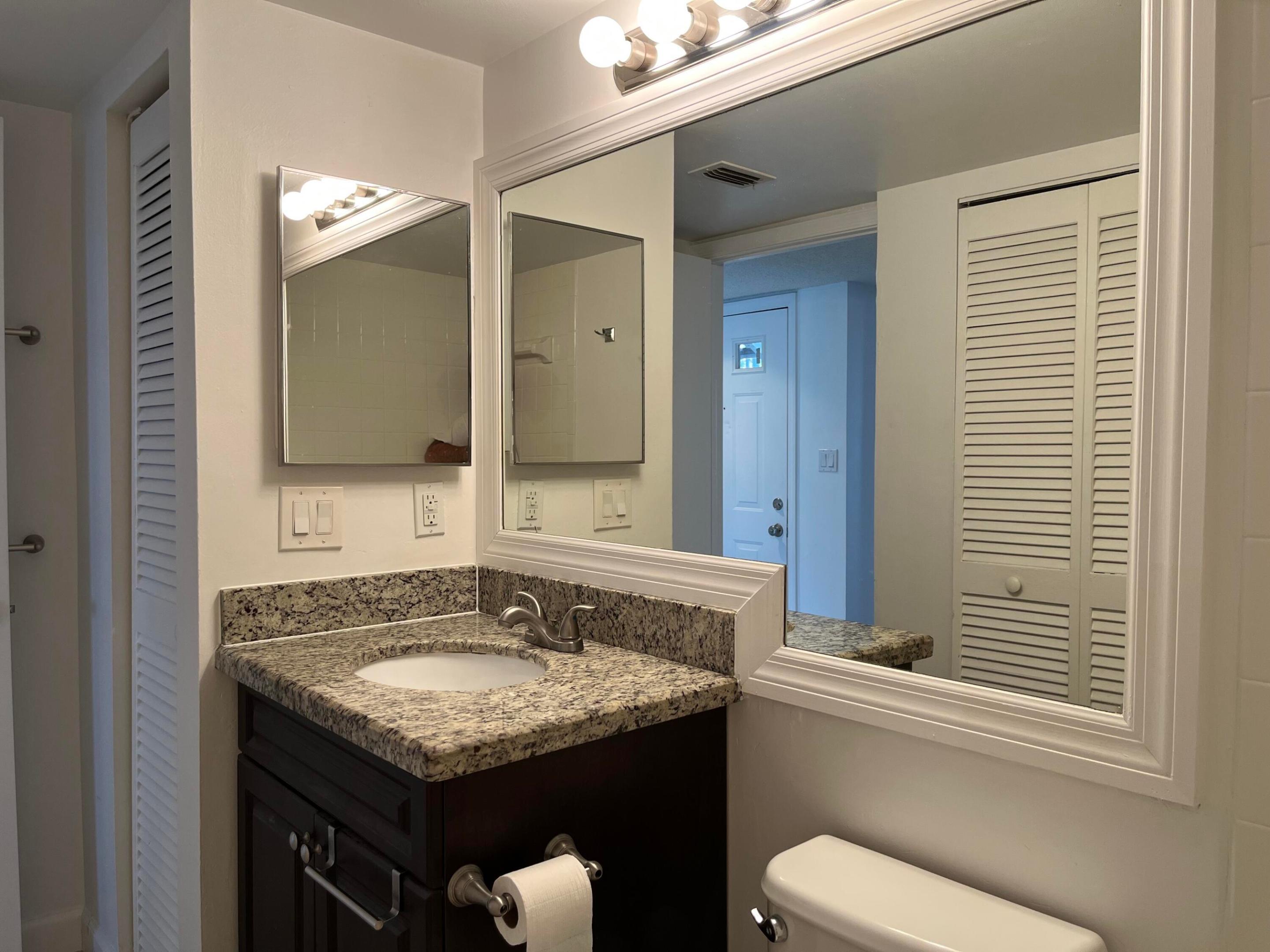STERLING VILLAGES OF PALM BEACH LAKES CONDO - Residential Lease