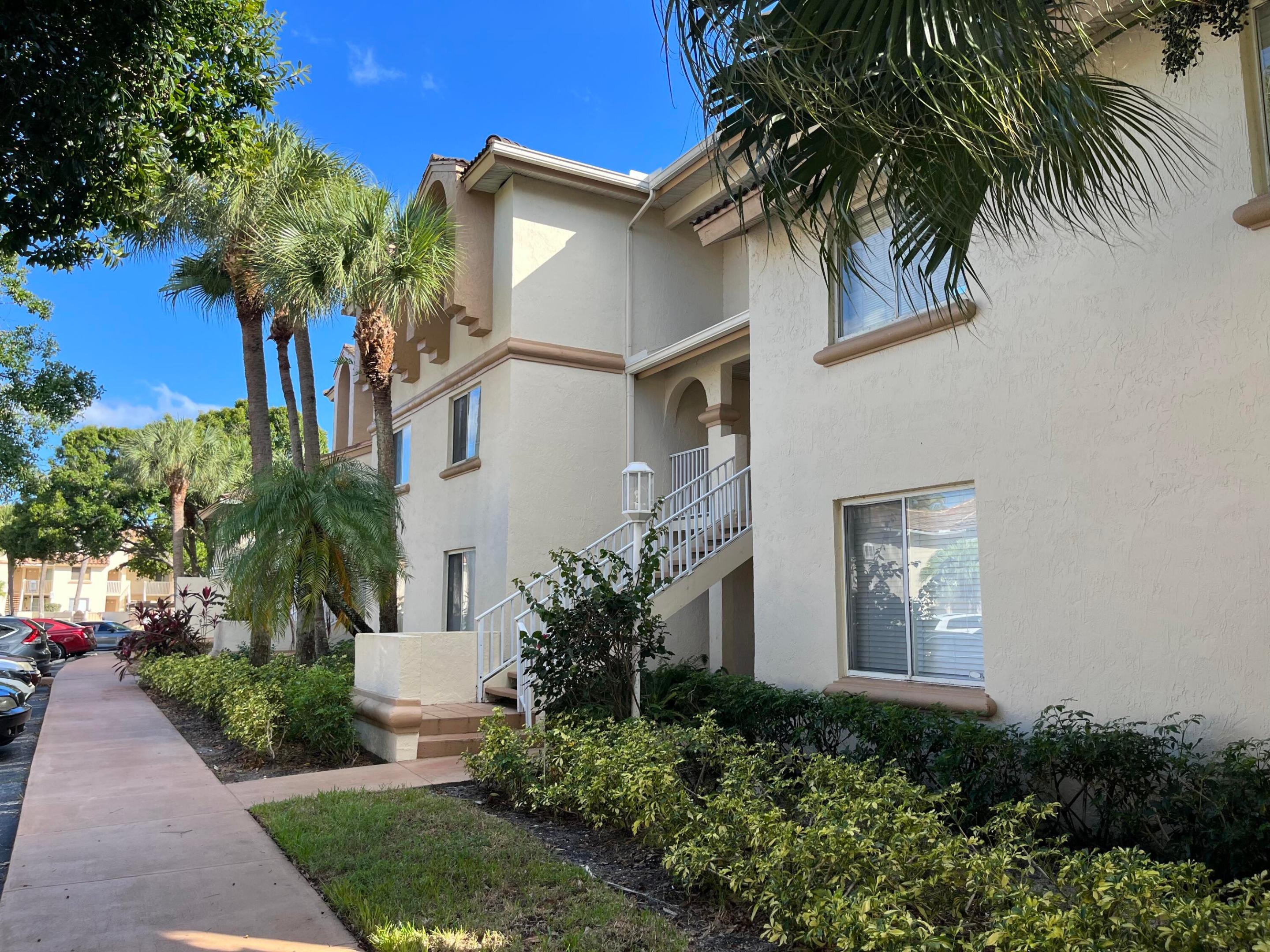 STERLING VILLAGES OF PALM BEACH LAKES CONDO - Residential Lease