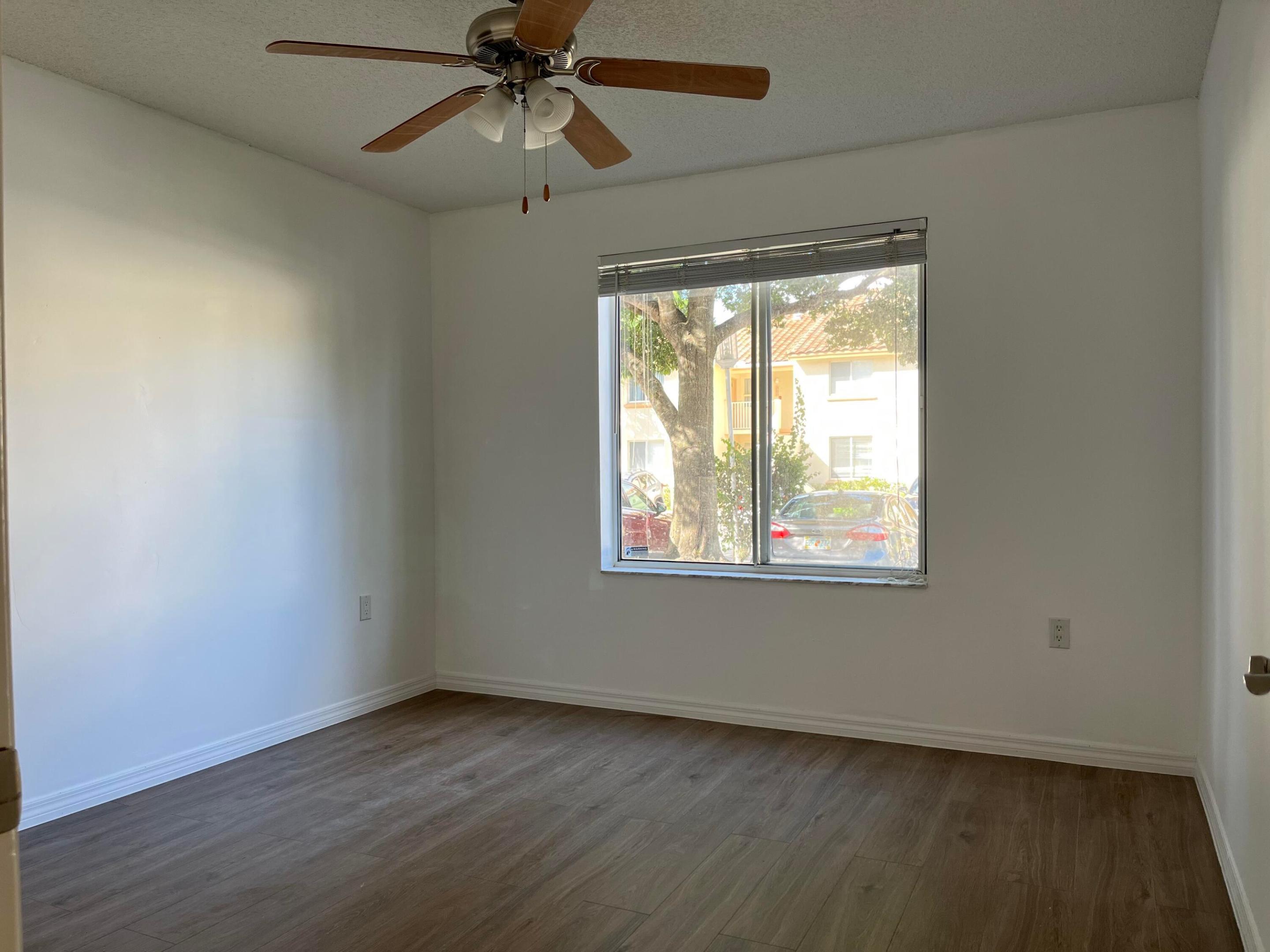 STERLING VILLAGES OF PALM BEACH LAKES CONDO - Residential Lease
