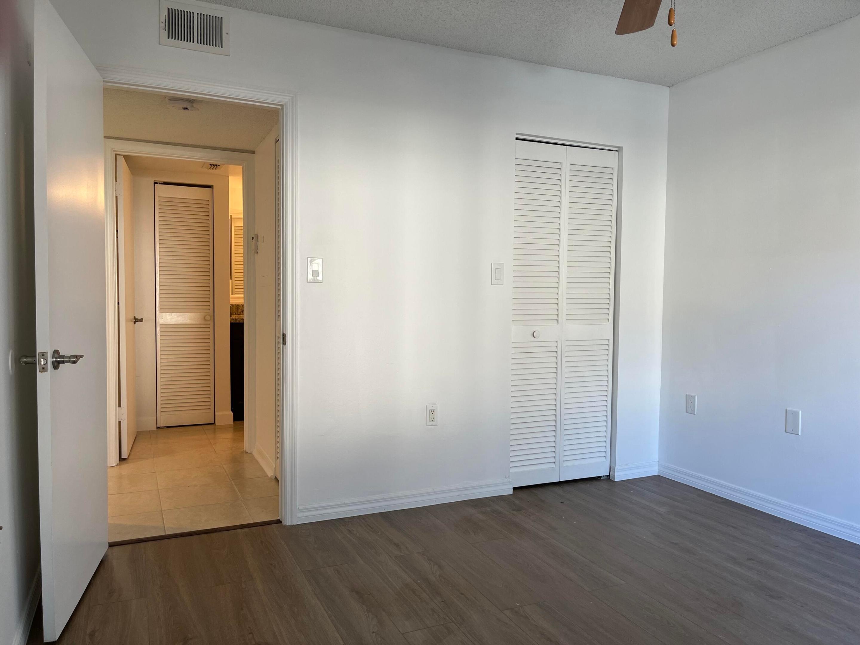 STERLING VILLAGES OF PALM BEACH LAKES CONDO - Residential Lease