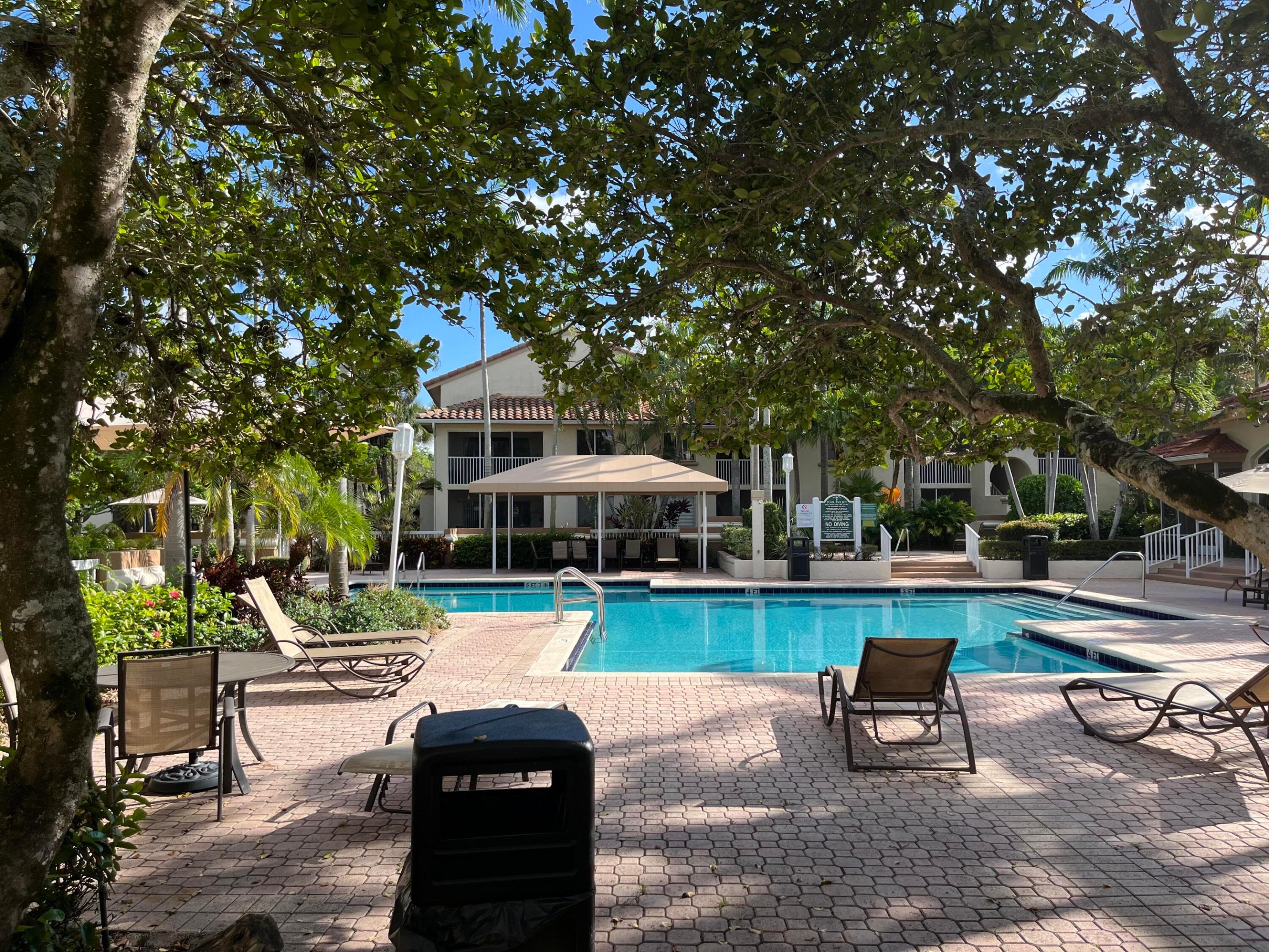 STERLING VILLAGES OF PALM BEACH LAKES CONDO - Residential Lease