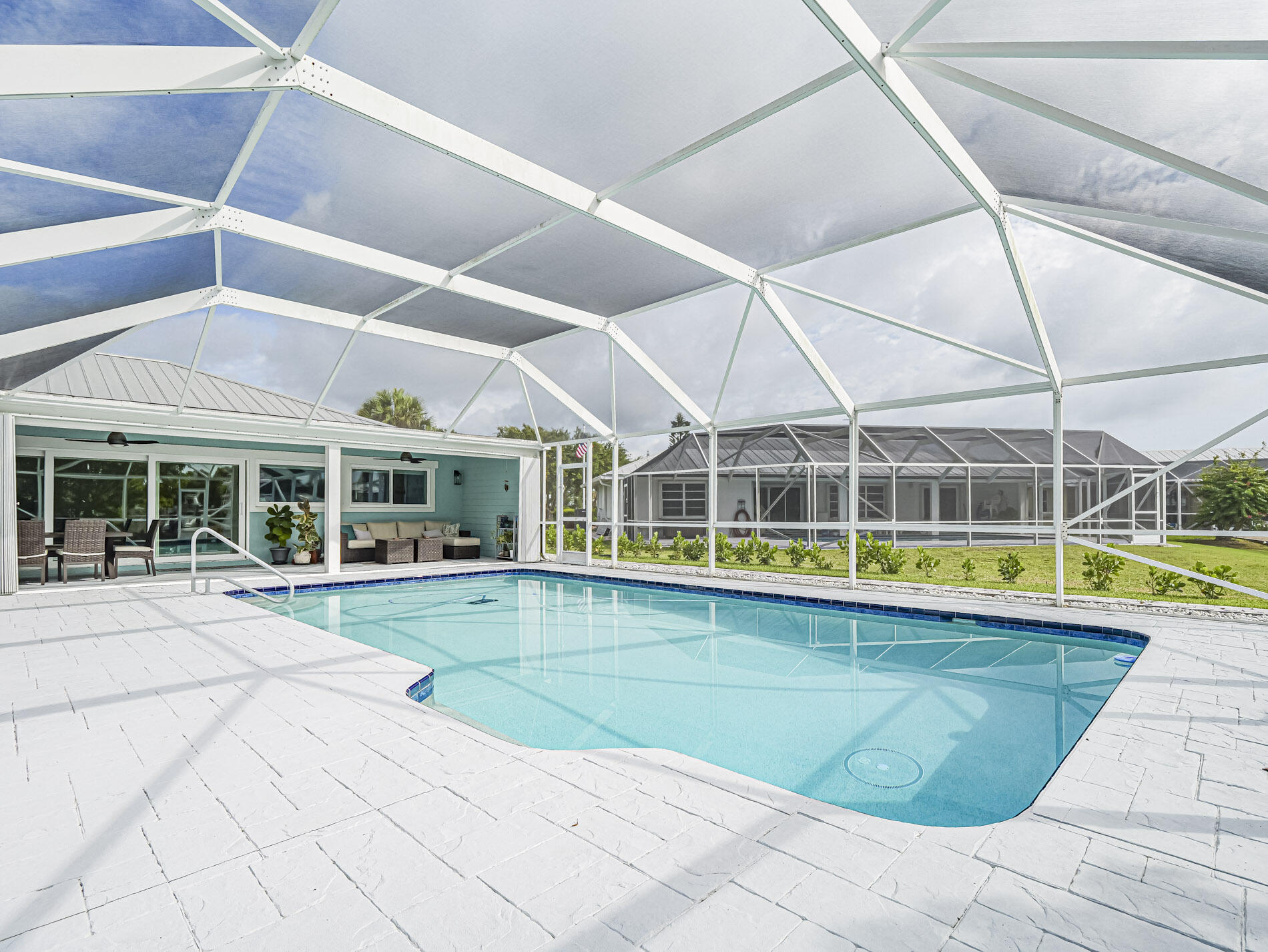 QUEEN'S COVE UNIT 2 - Residential