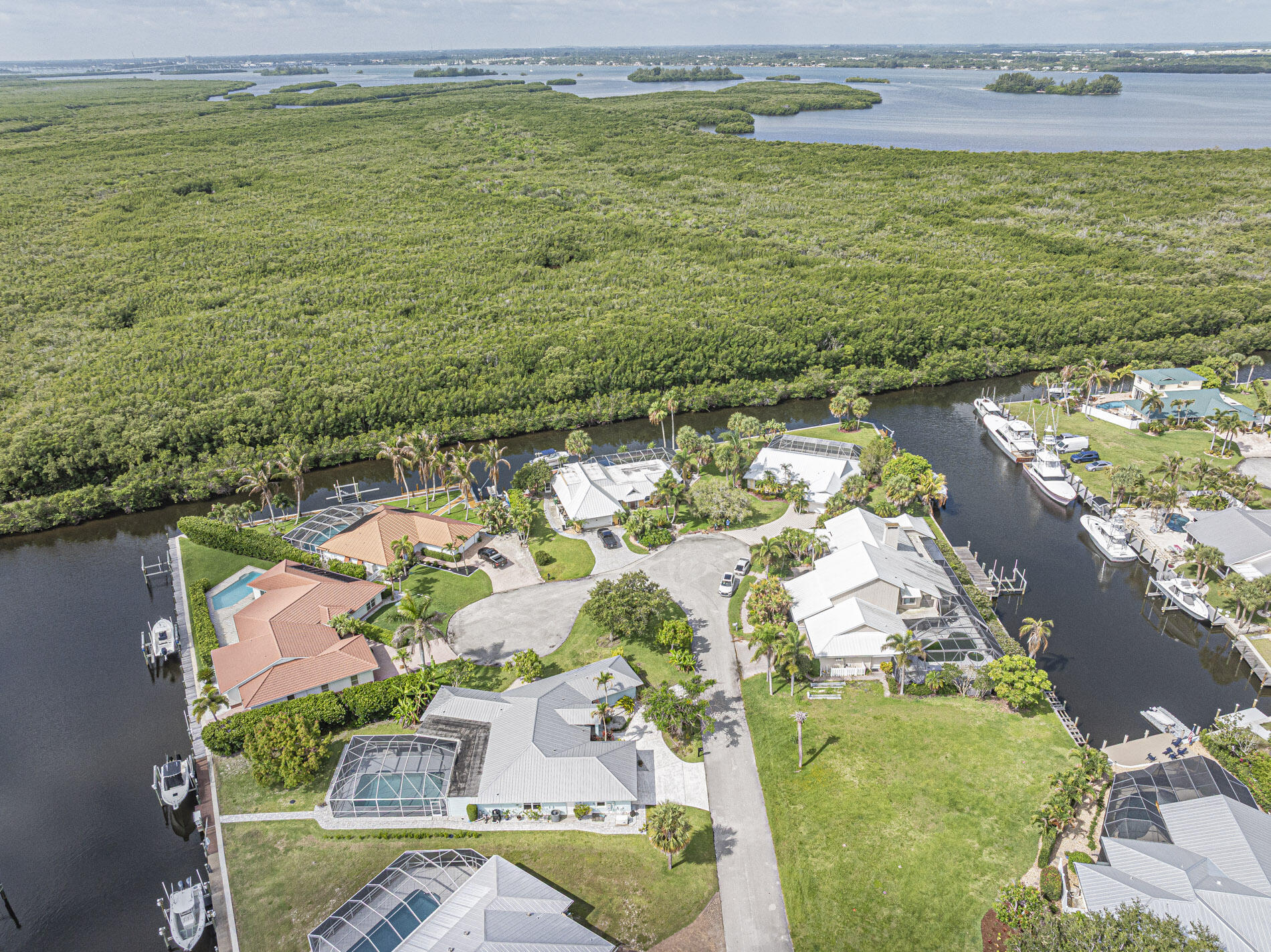 QUEEN'S COVE UNIT 2 - Residential