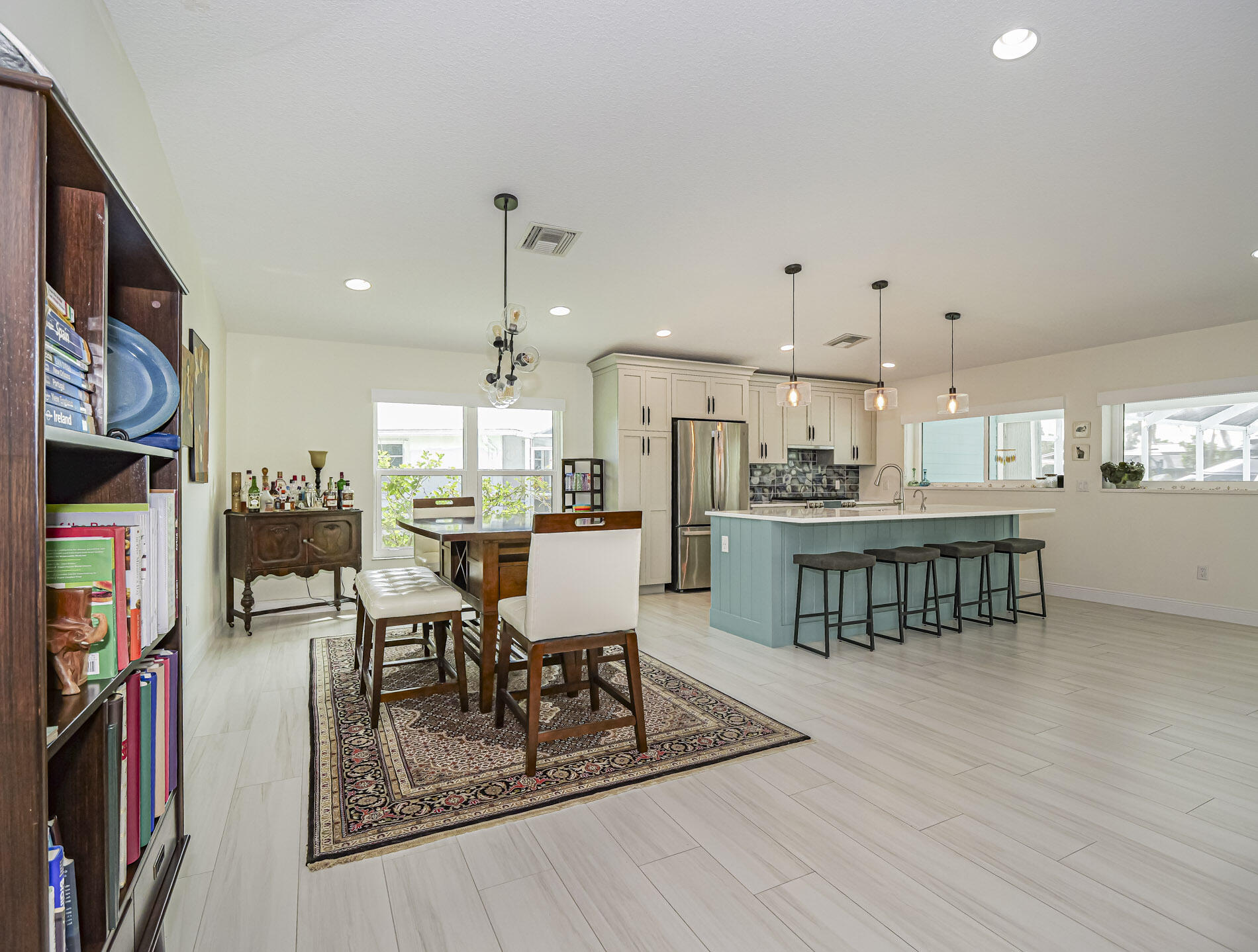 QUEEN'S COVE UNIT 2 - Residential