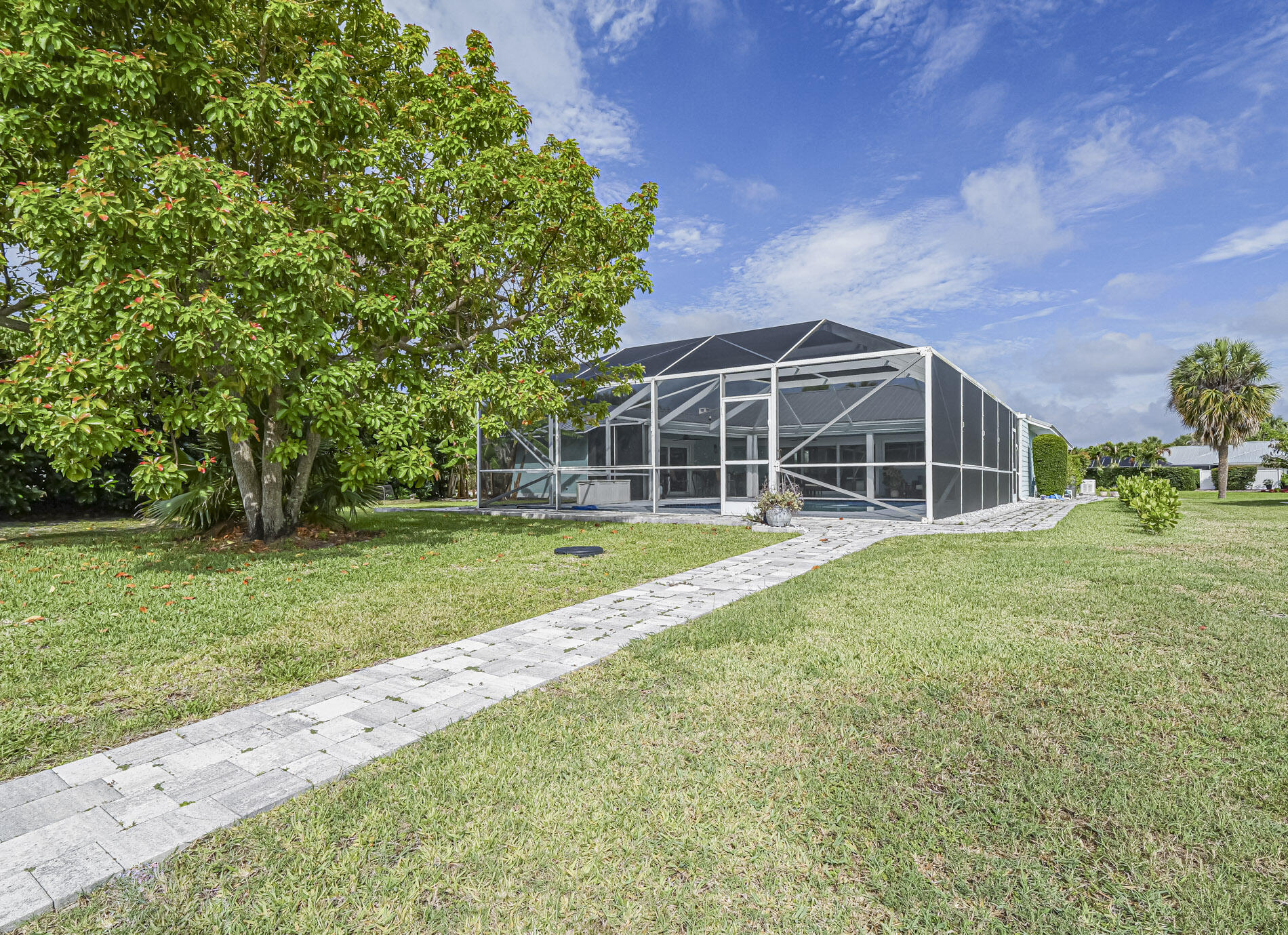 QUEEN'S COVE UNIT 2 - Residential