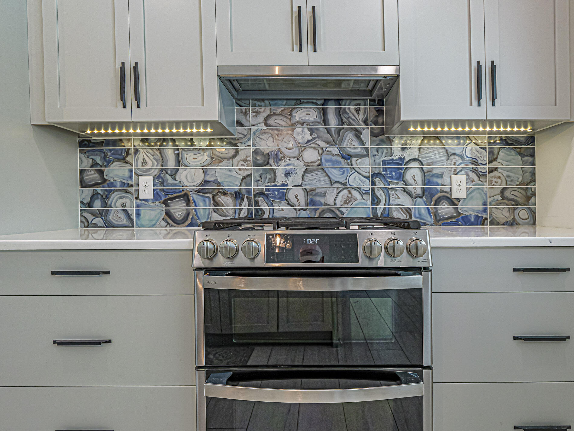 QUEEN'S COVE UNIT 2 - Residential
