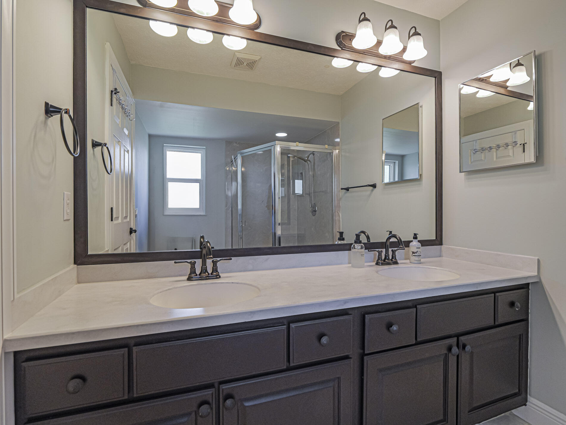 QUEEN'S COVE UNIT 2 - Residential