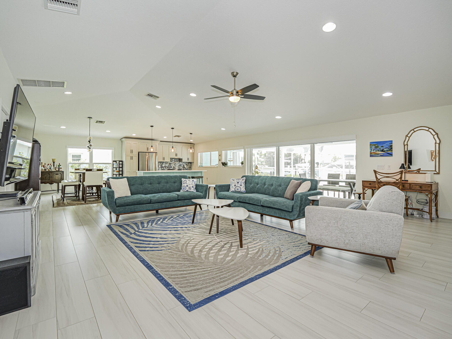 QUEEN'S COVE UNIT 2 - Residential