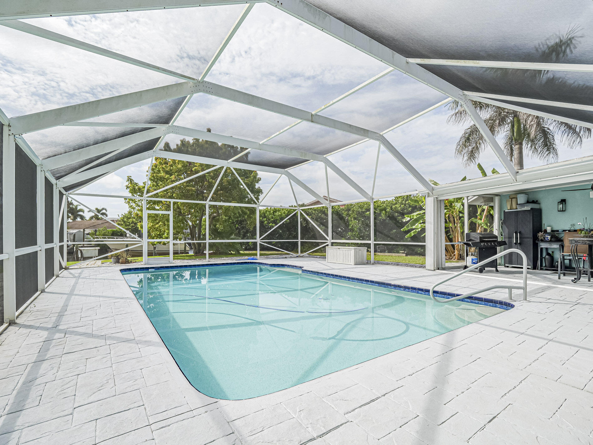 QUEEN'S COVE UNIT 2 - Residential