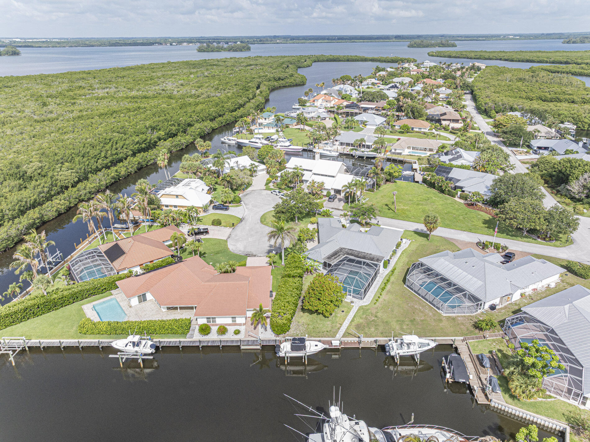 QUEEN'S COVE UNIT 2 - Residential
