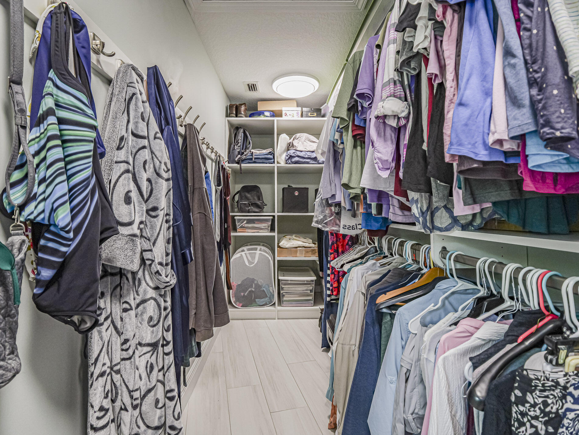 QUEEN'S COVE UNIT 2 - Residential