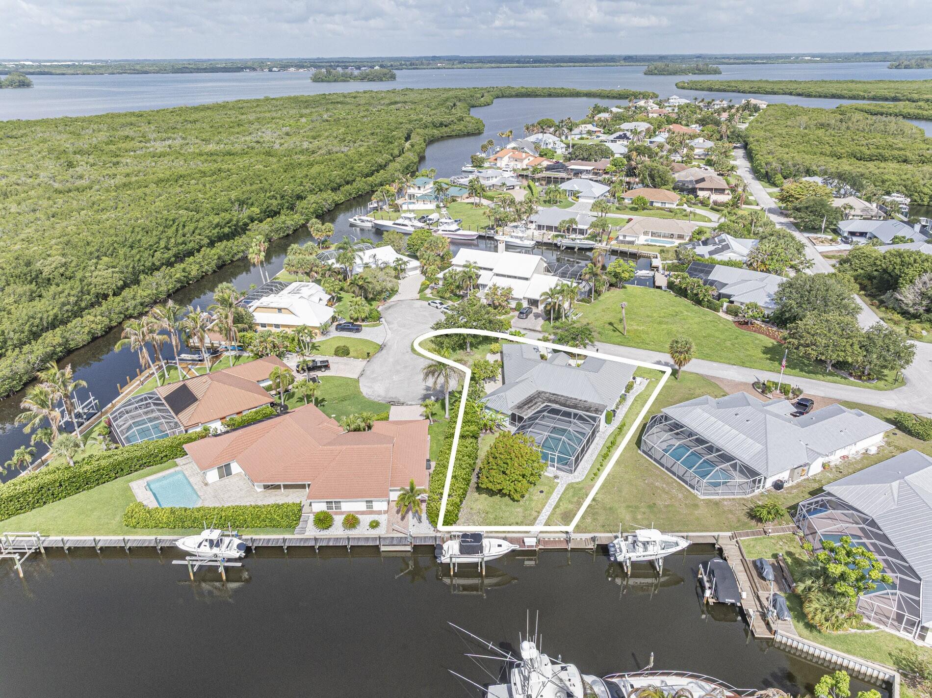 QUEEN'S COVE UNIT 2 - Residential