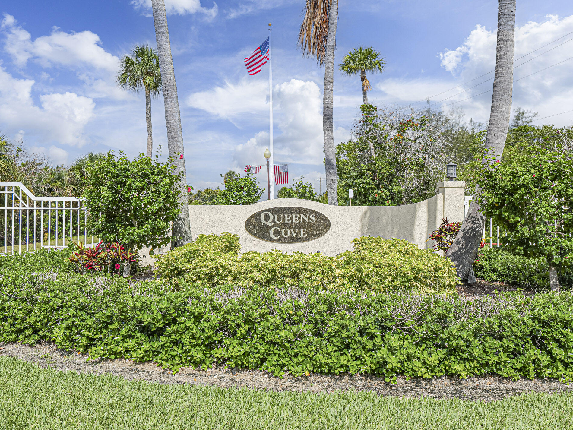 QUEEN'S COVE UNIT 2 - Residential
