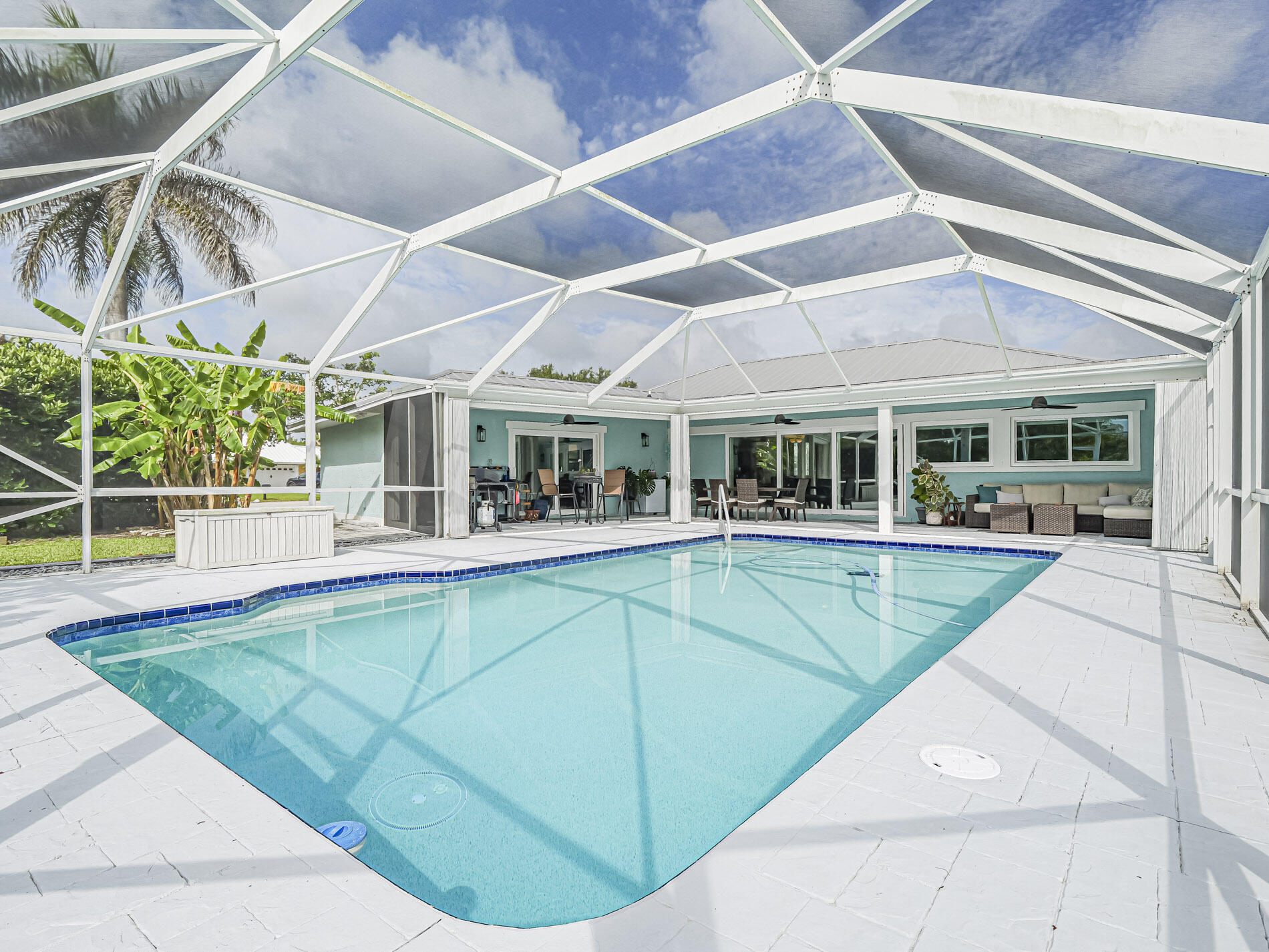 QUEEN'S COVE UNIT 2 - Residential