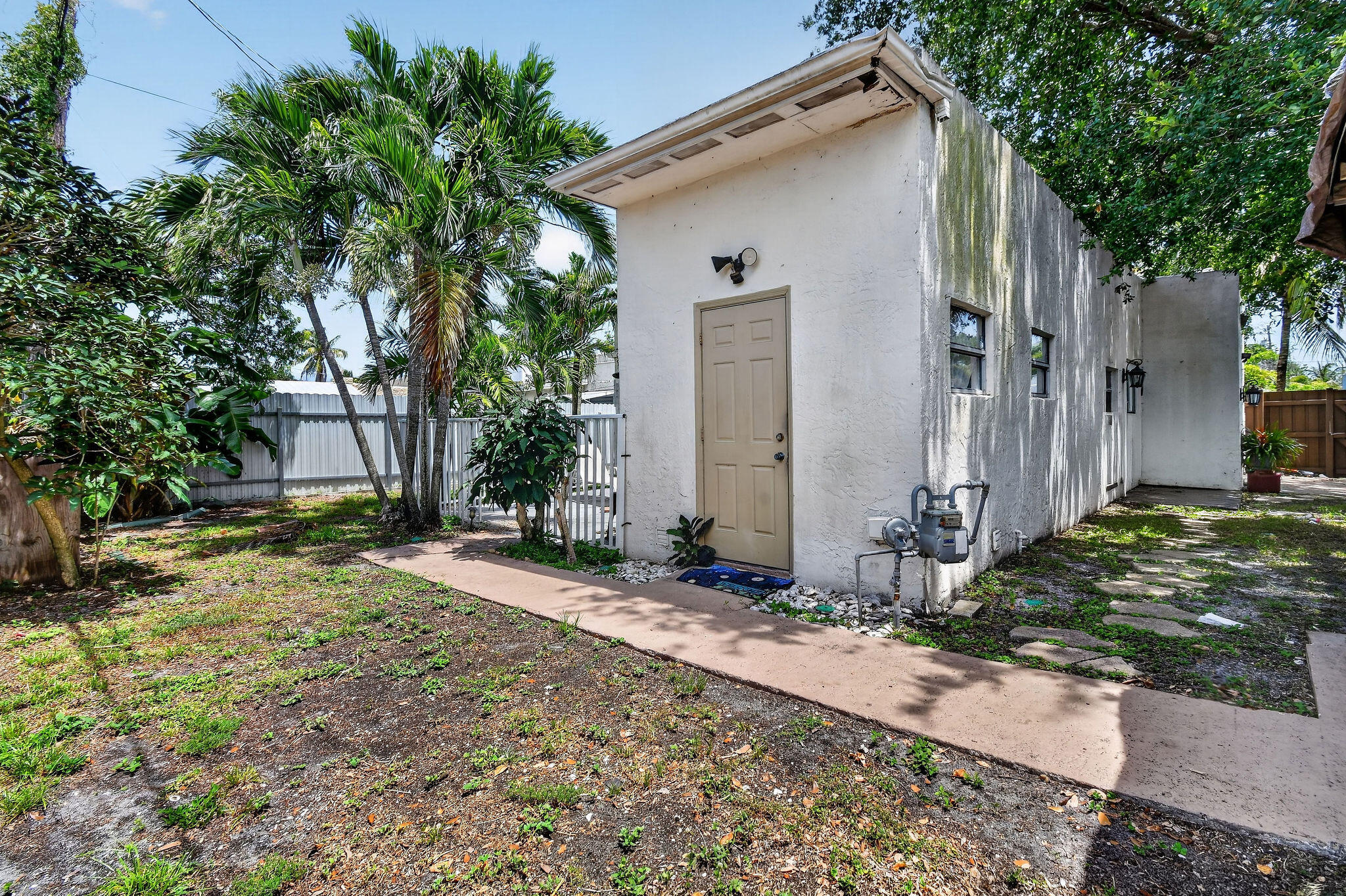 BUNKER HILL ADD TO WPB - Residential Lease