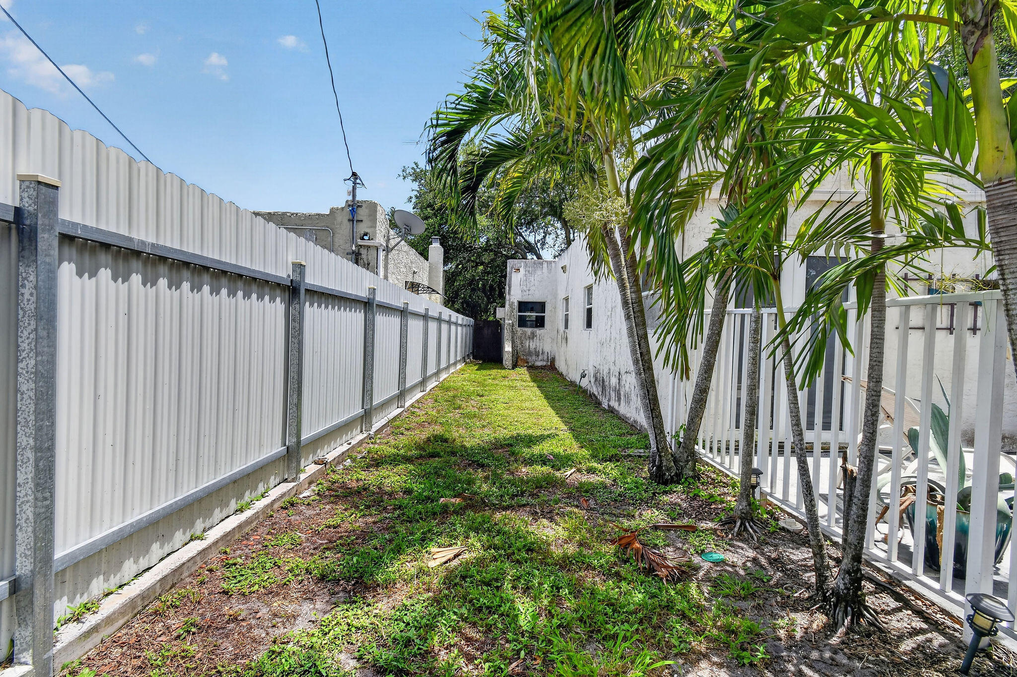 BUNKER HILL ADD TO WPB - Residential Lease