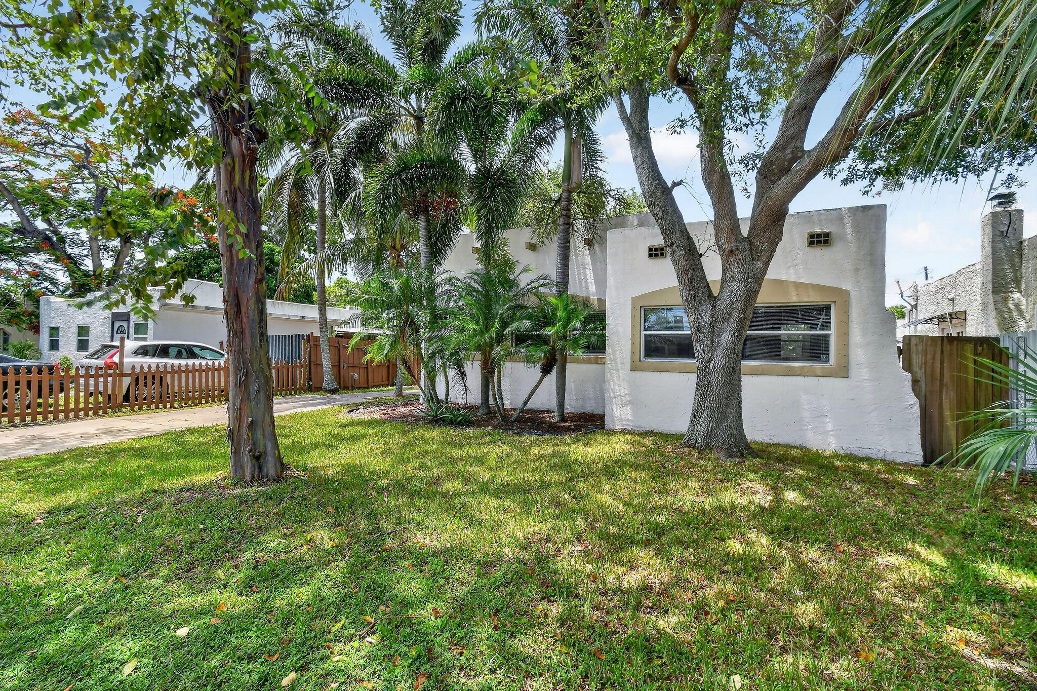 BUNKER HILL ADD TO WPB - Residential Lease