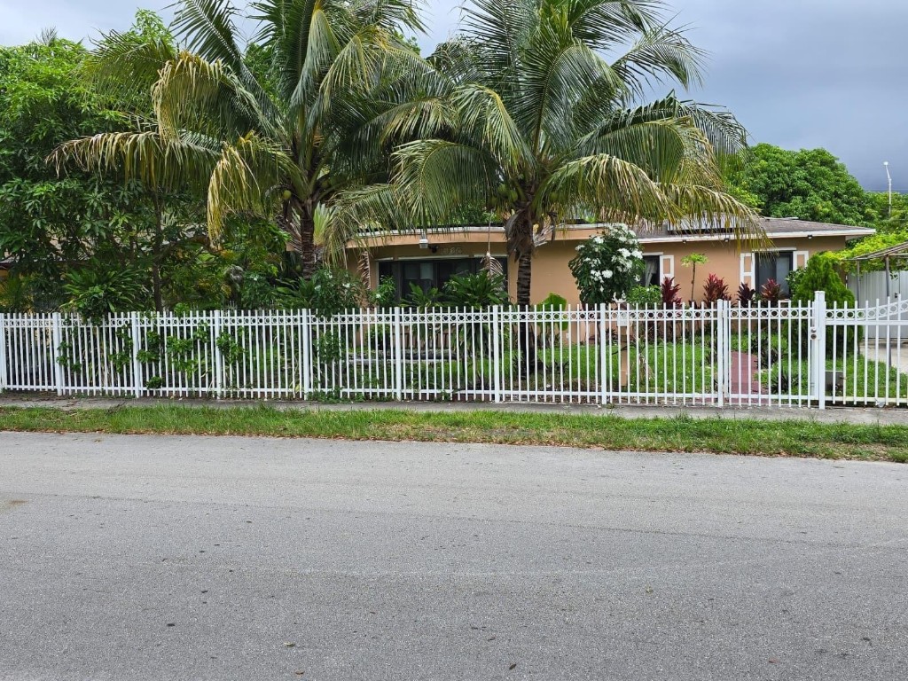 Pritt Manor - Residential