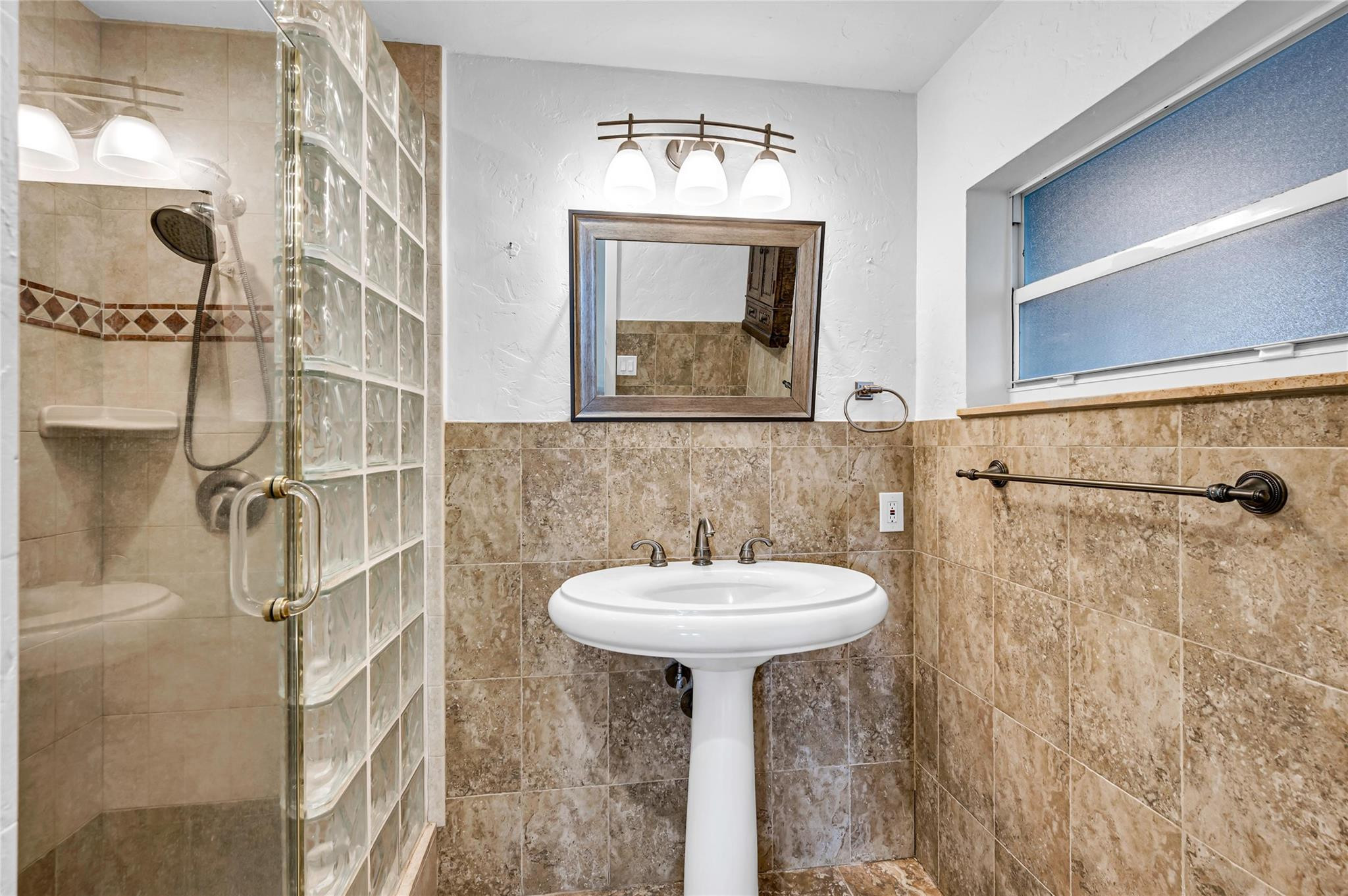 Coral Heights Sec One 40- - Residential