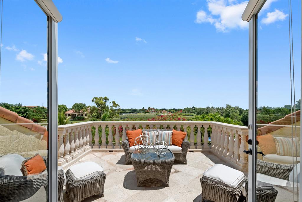 PALM BEACH POINT - Residential