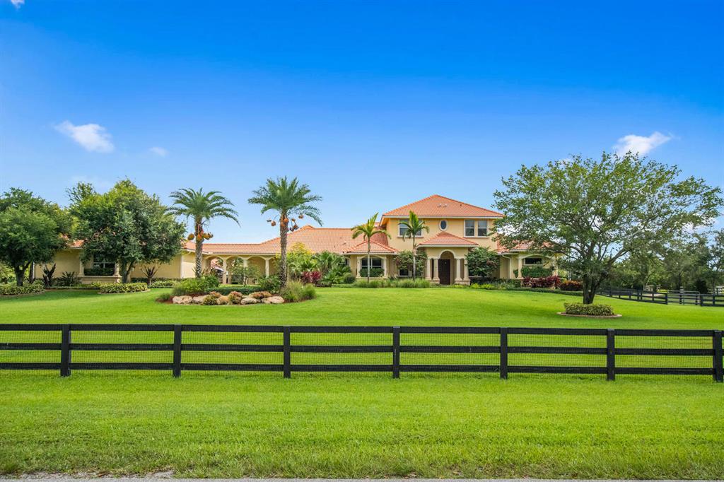 PALM BEACH POINT - Residential