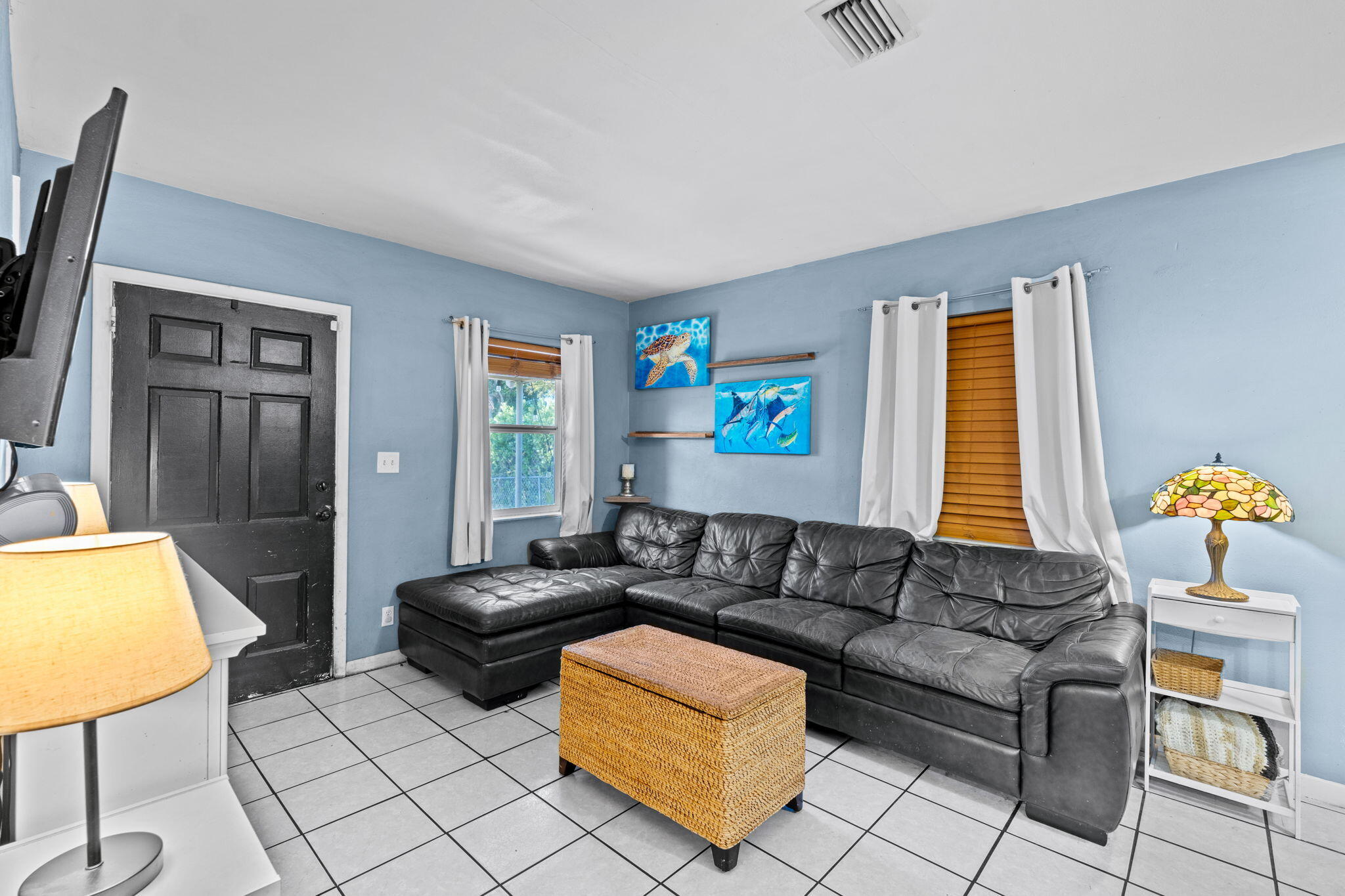 WHISPERING PALMS 5 - Residential