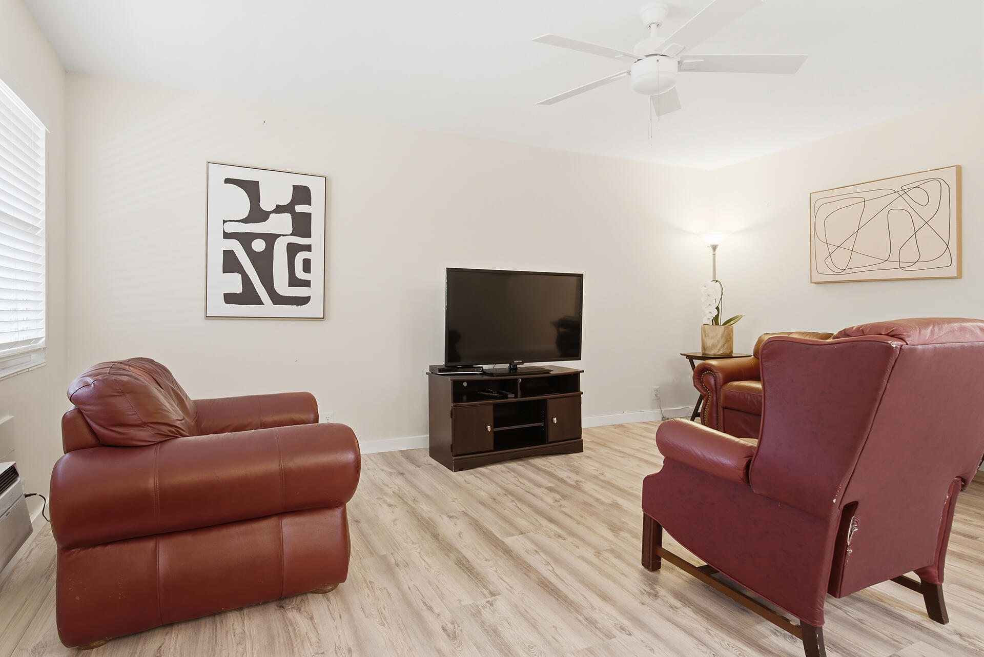 NORWICH CONDO - Residential Lease