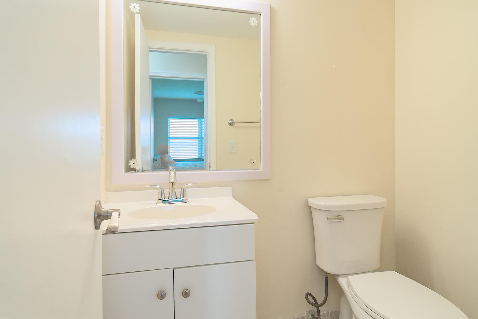NORWICH CONDO - Residential Lease